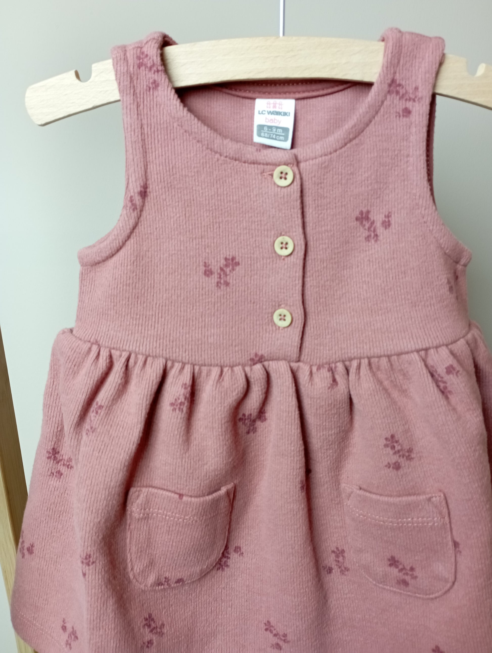 Jurkje met knoopjes 68 LC Waikiki