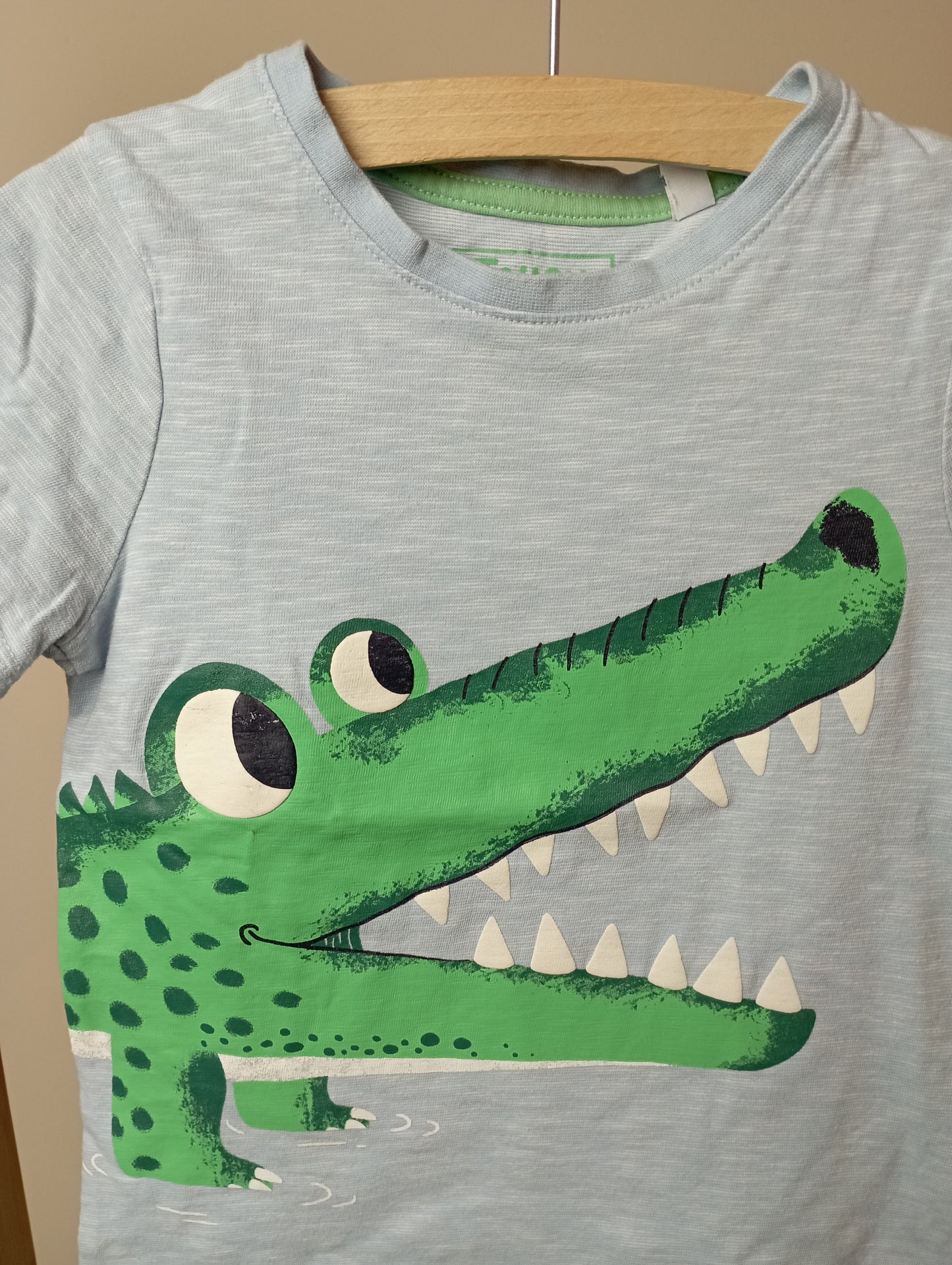 T-shirt met krokodil 104 C&A