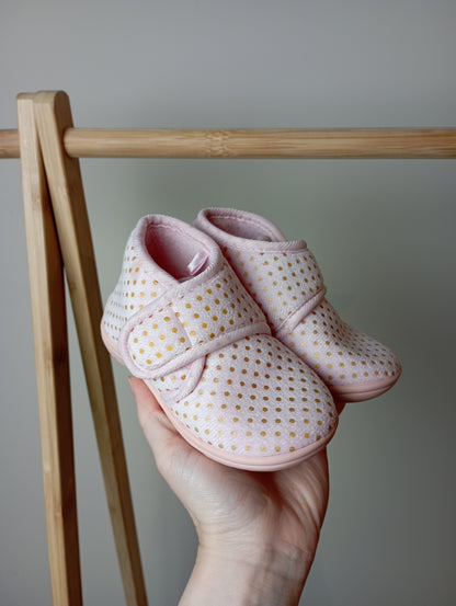 Pantoffels 21-22 Find JOYs