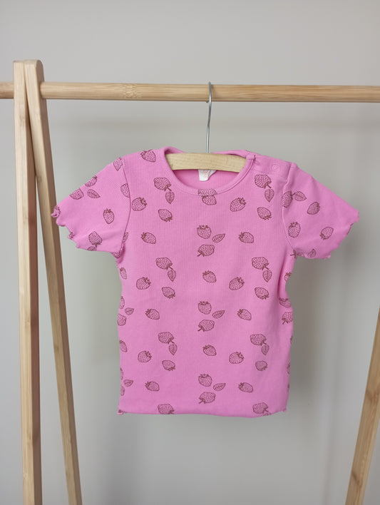 Shirt met aardbeien 98 Hema