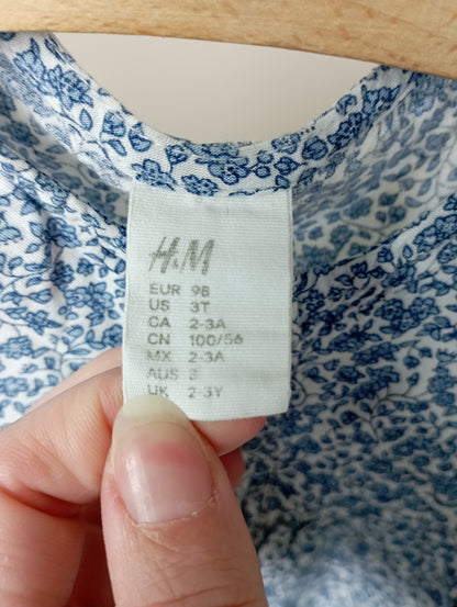 Shirtje met knoopjes 98 H&M