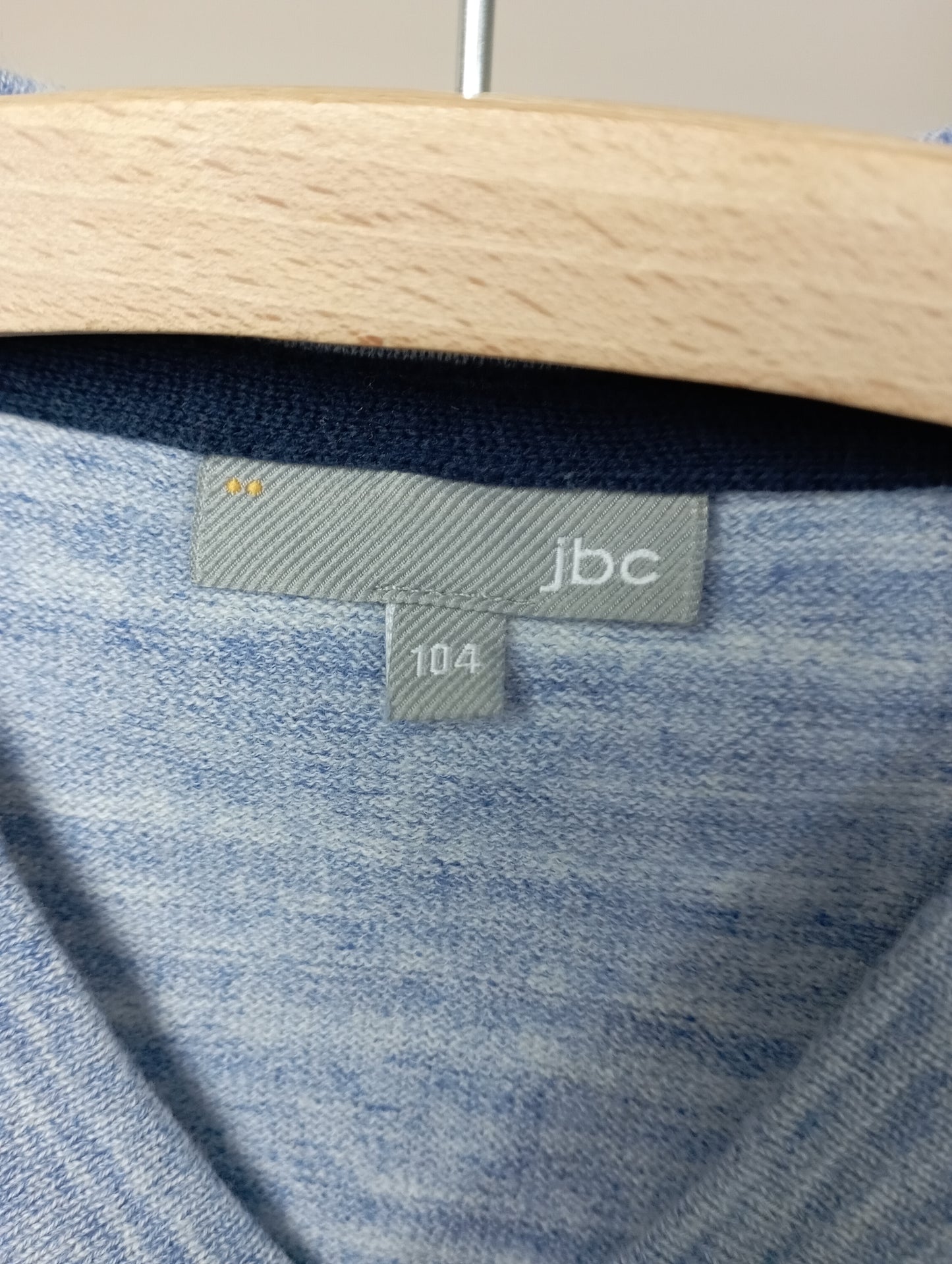 Vestje met knopen 104 JBC