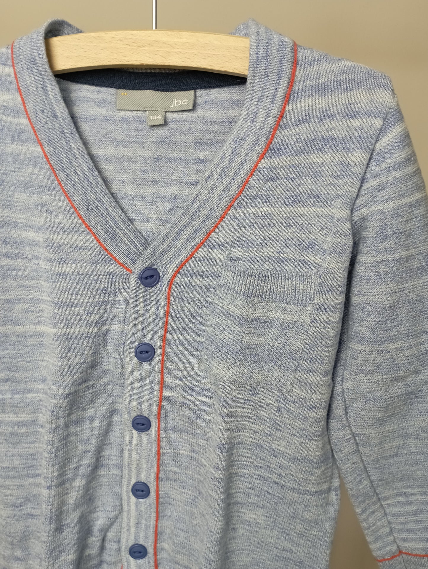 Vestje met knopen 104 JBC