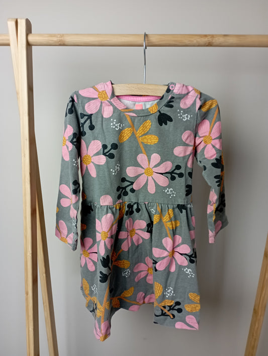 Jurkje met bloemen 98 Hema