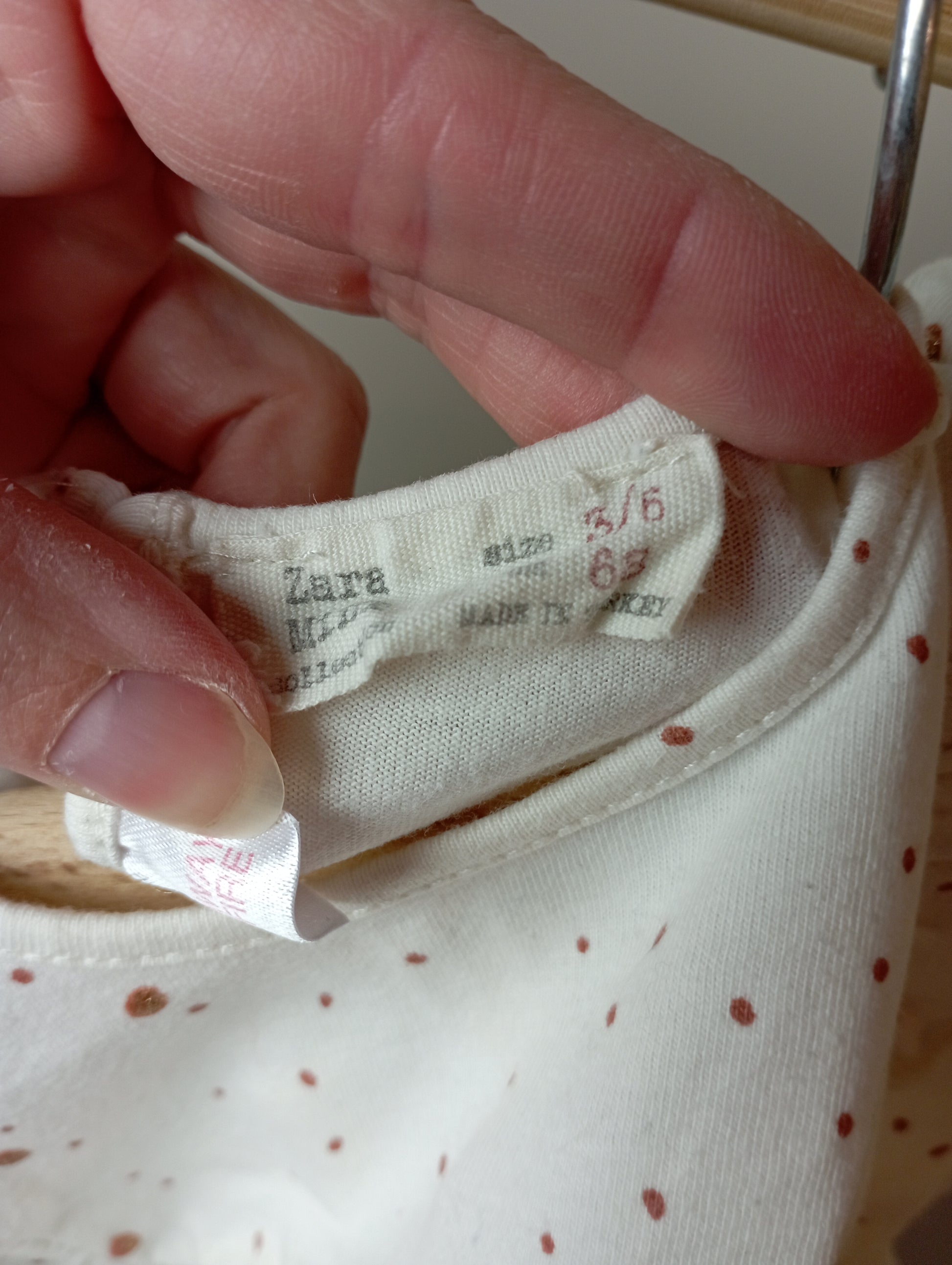 Blouse met glinsterbolletjes 68 Zara