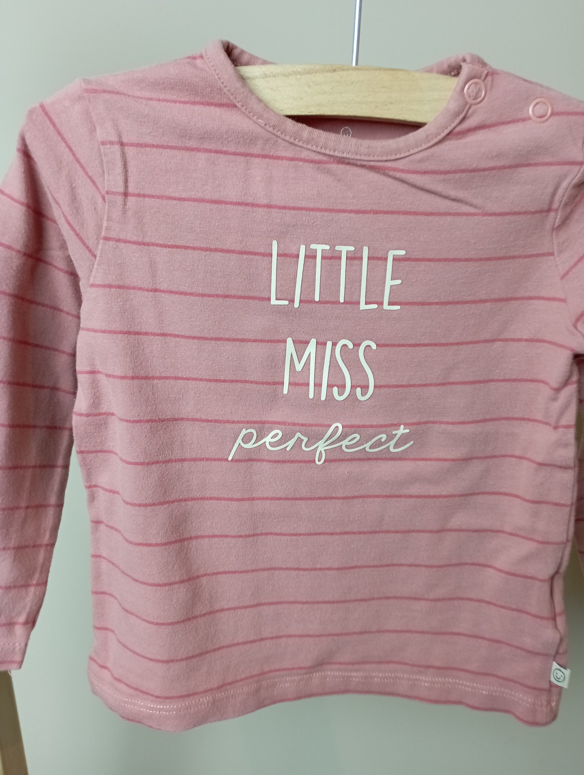 Longsleeve "Little miss perfect" 80 Cuddles and smiles