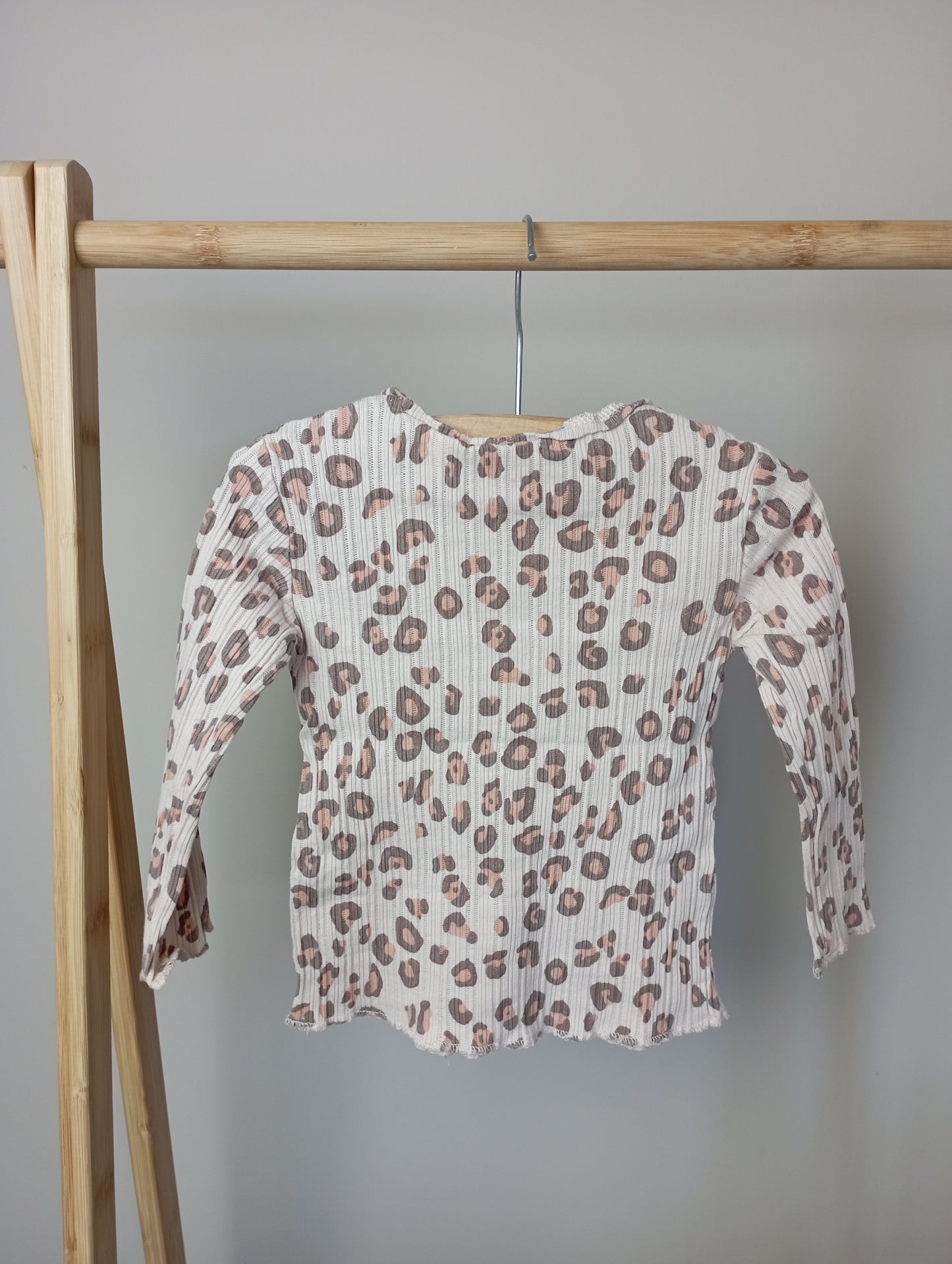 Stretchy longsleeve 86 Zara