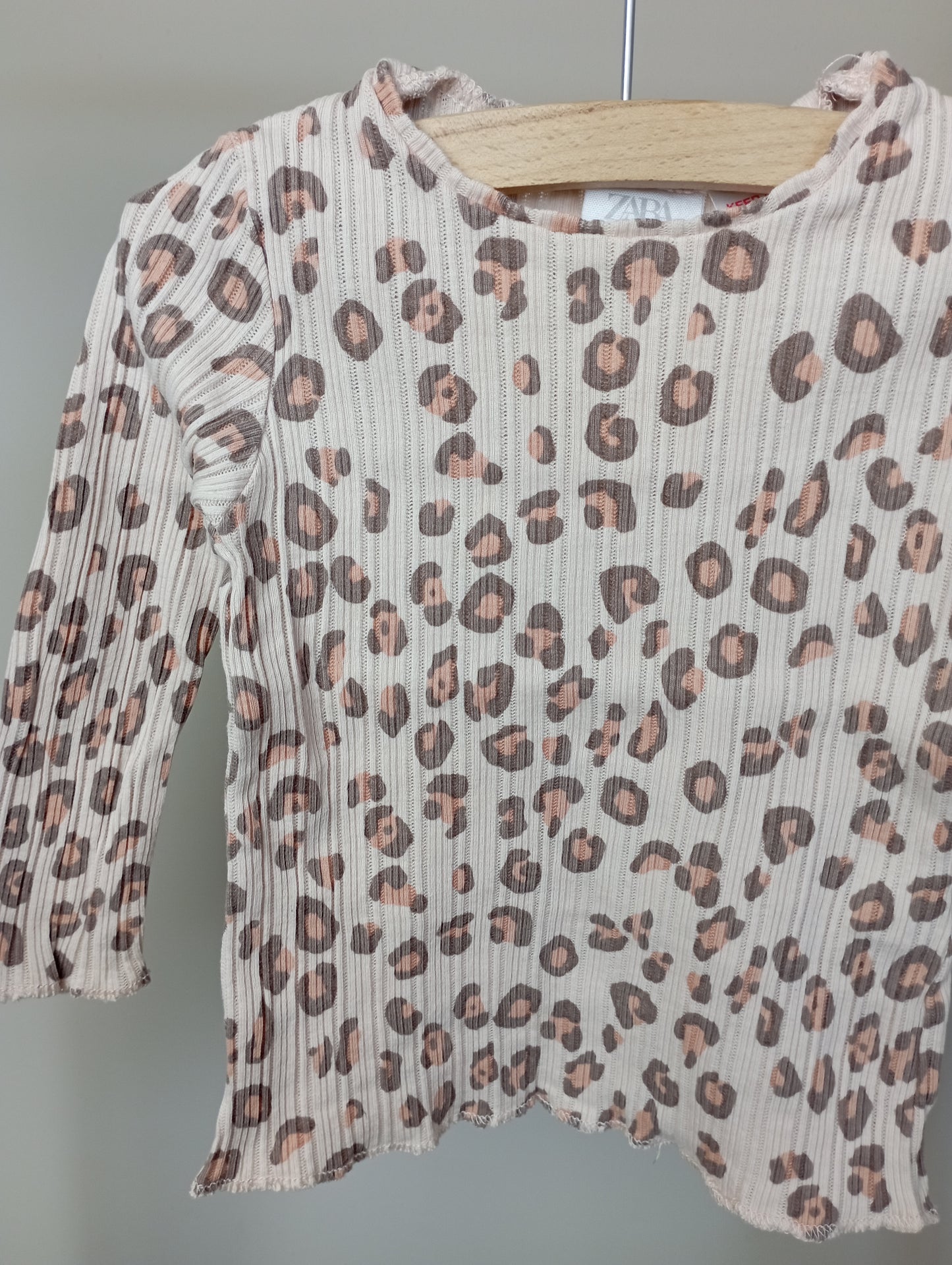 Stretchy longsleeve 86 Zara