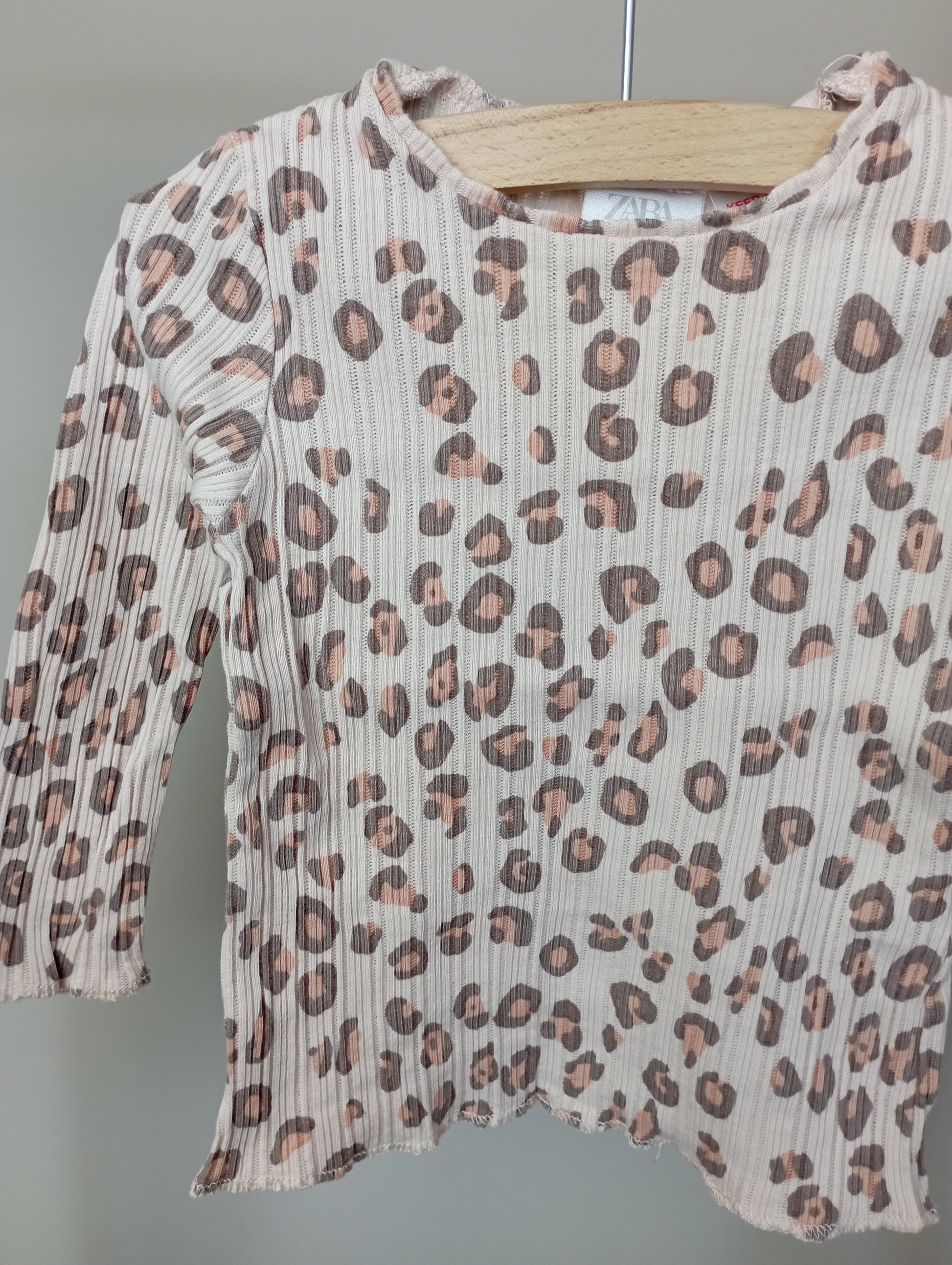 Stretchy longsleeve 86 Zara