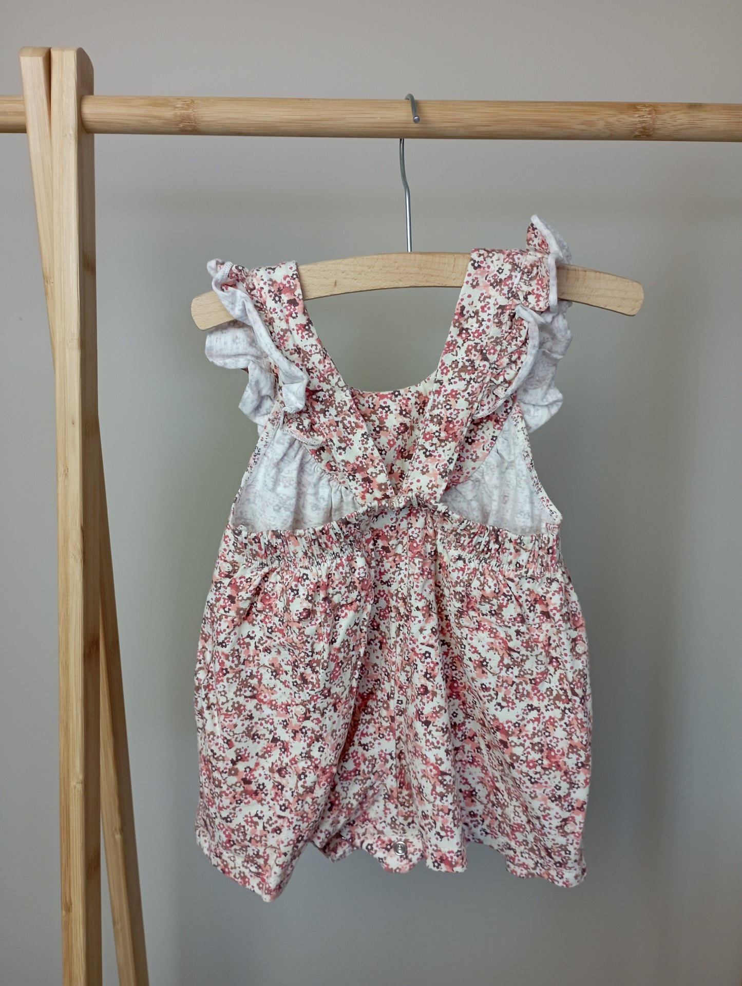 Playsuit met bloemen 86 Prénatal