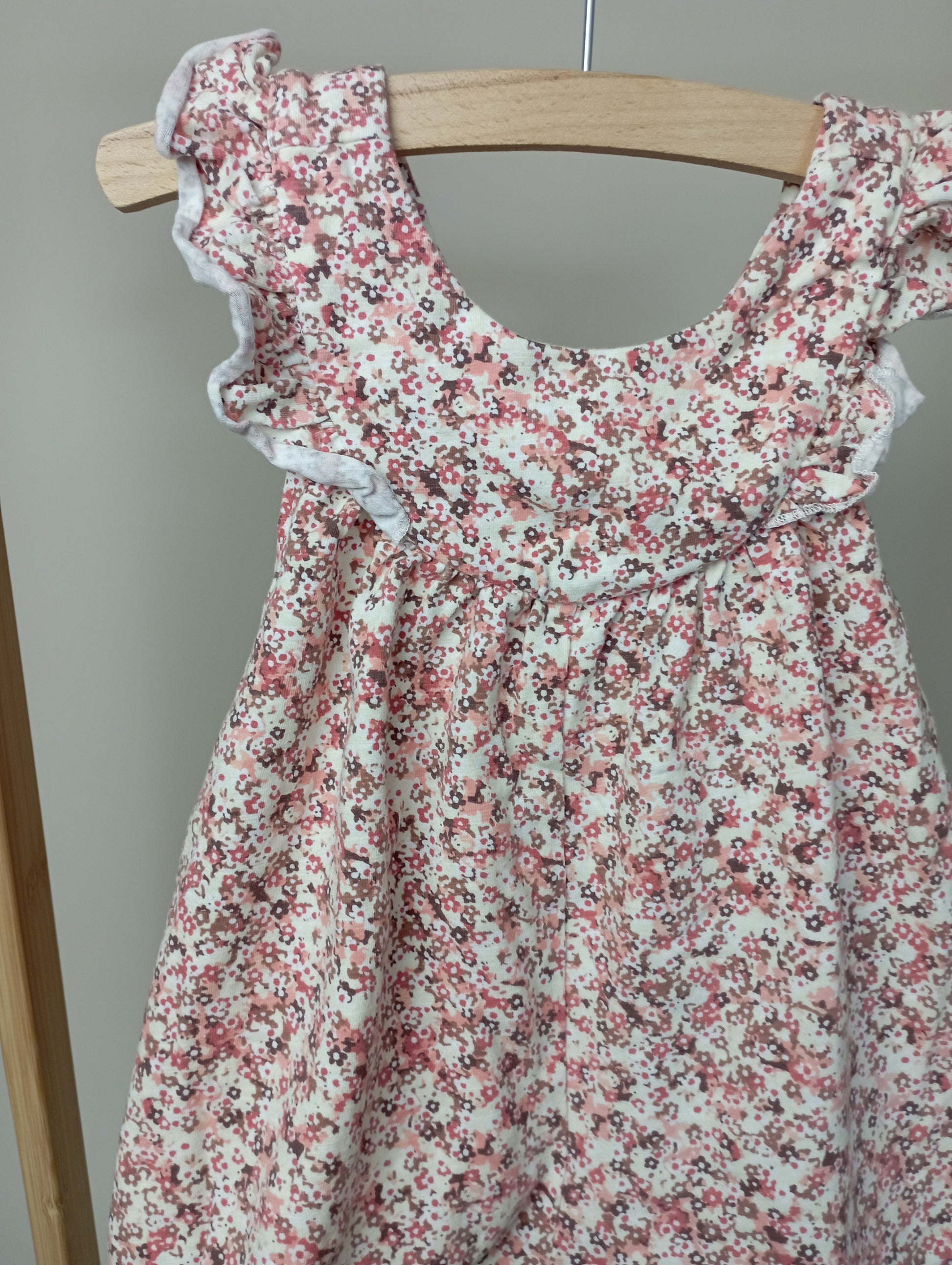 Playsuit met bloemen 86 Prénatal