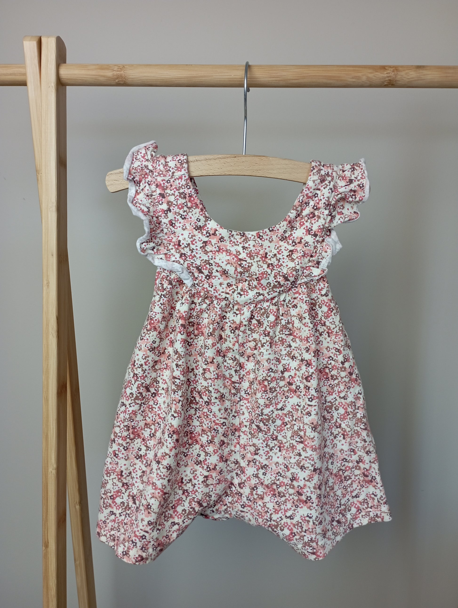 Playsuit met bloemen 86 Prénatal