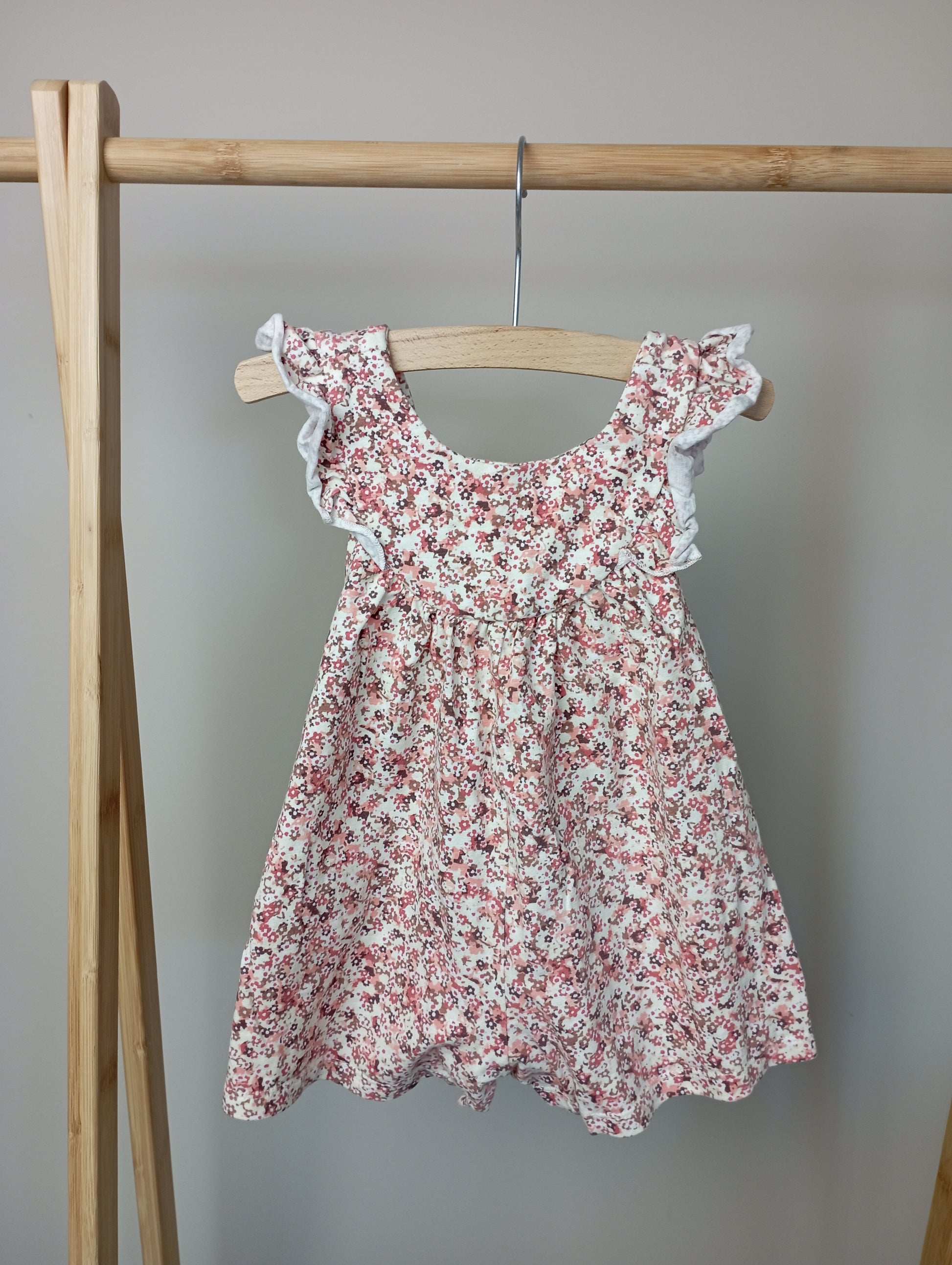 Playsuit met bloemen 86 Prénatal