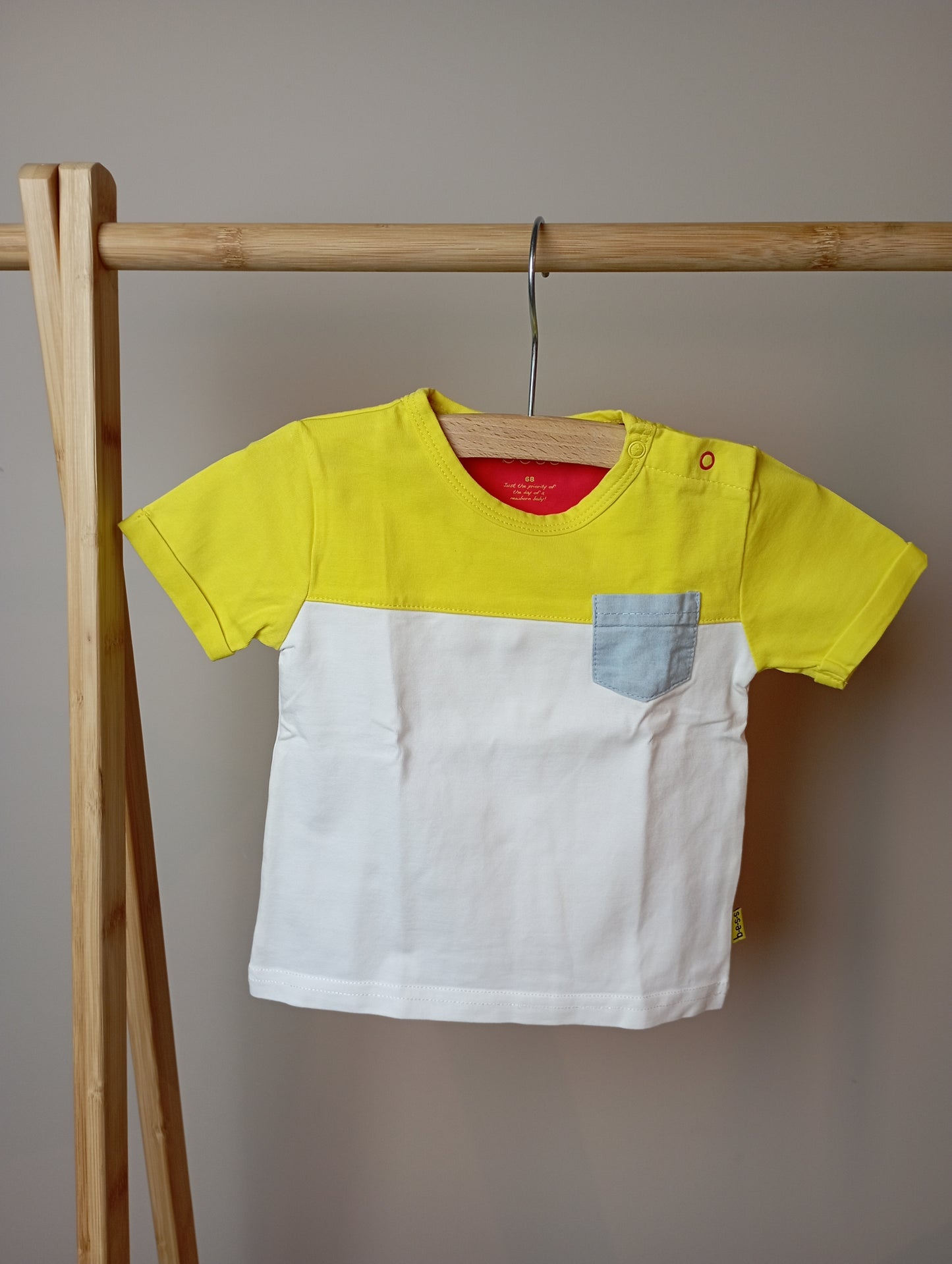 T-shirt met zakje 68 Bess