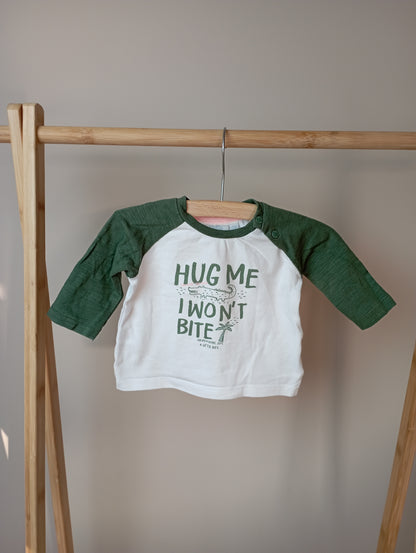 Longsleeve "Hug me I won't bite..." 62 Feetje