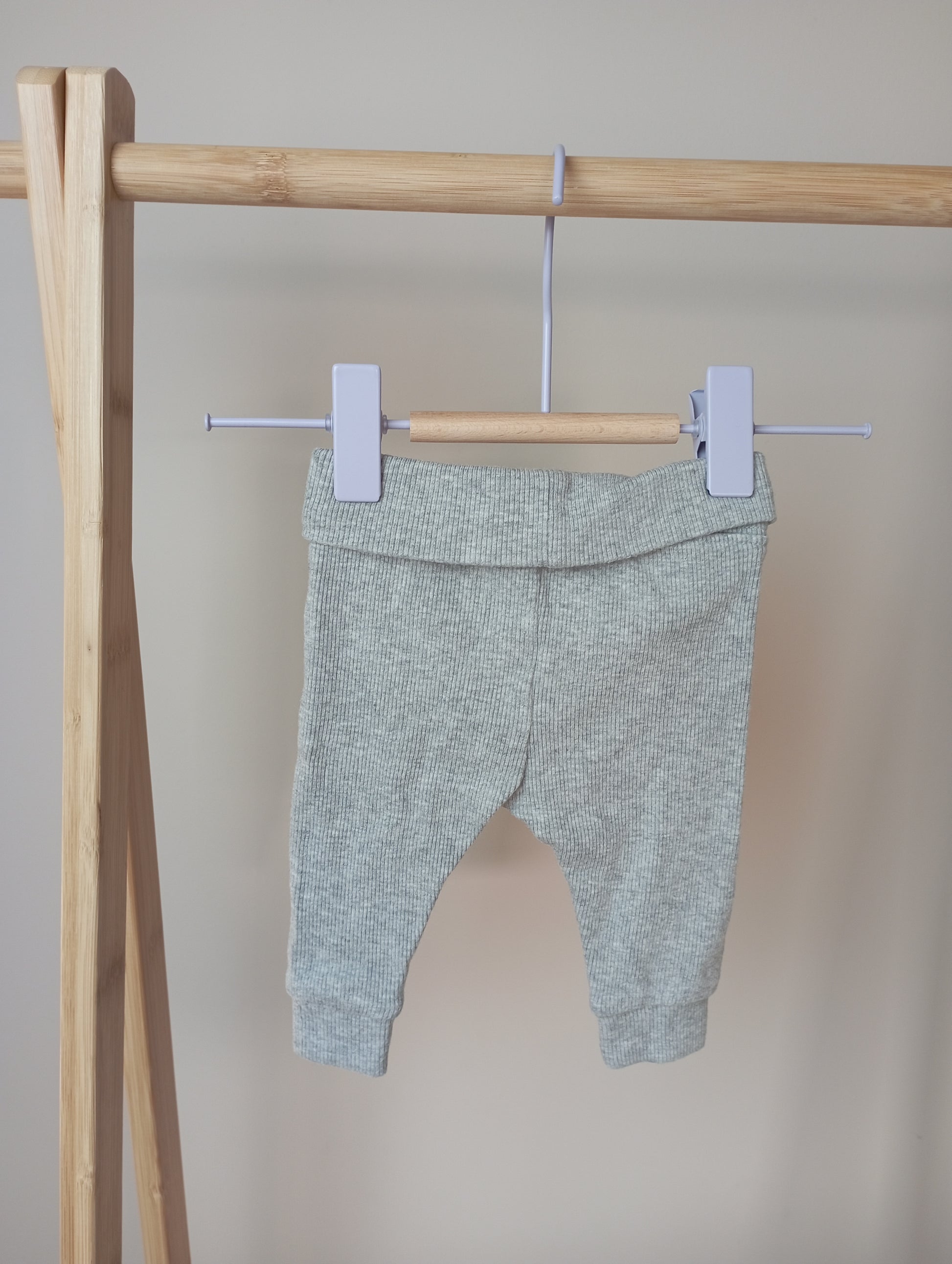 Stretchy broekje 50 Hema