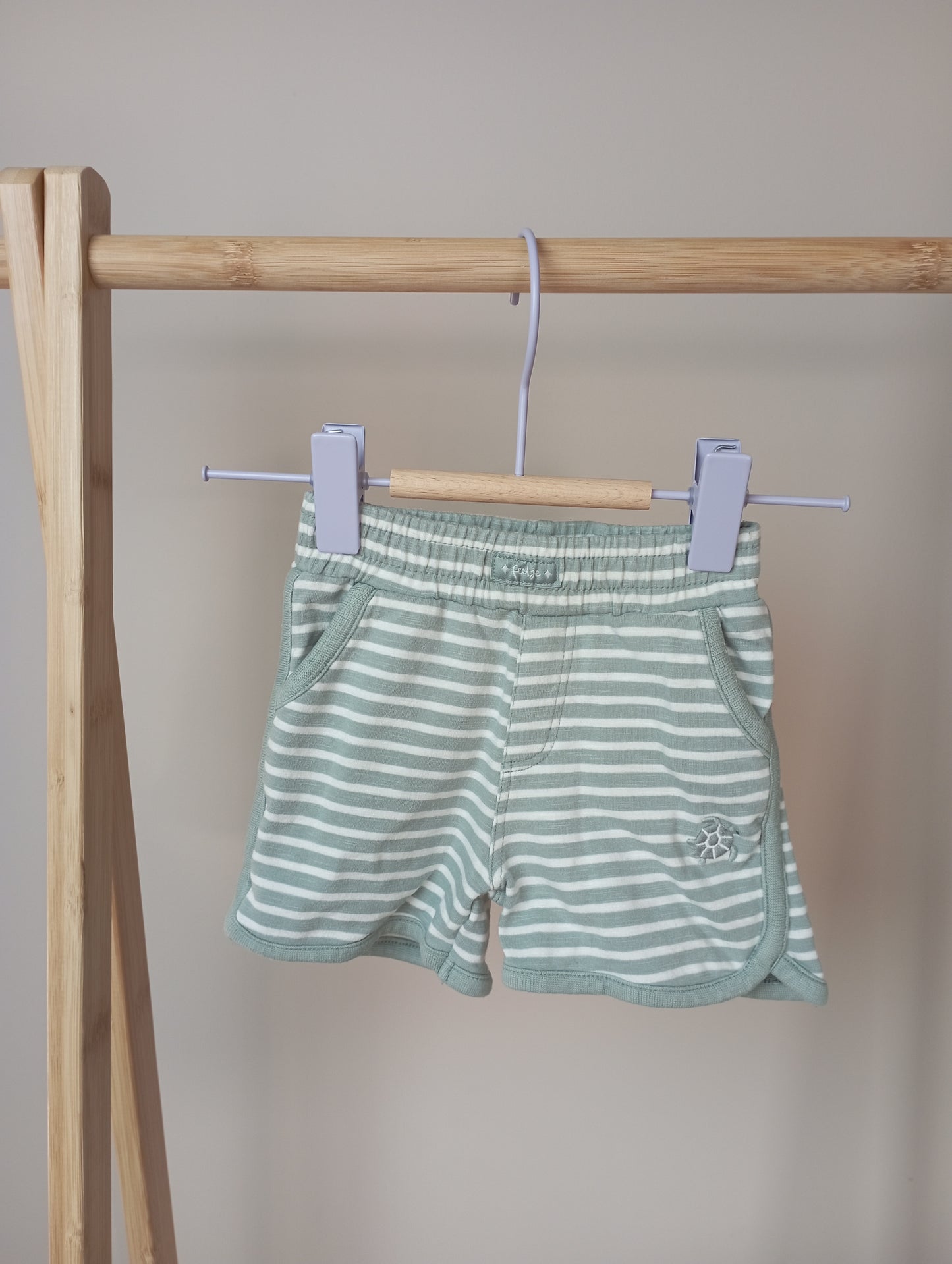 Shortje met schildpad 56 Feetje