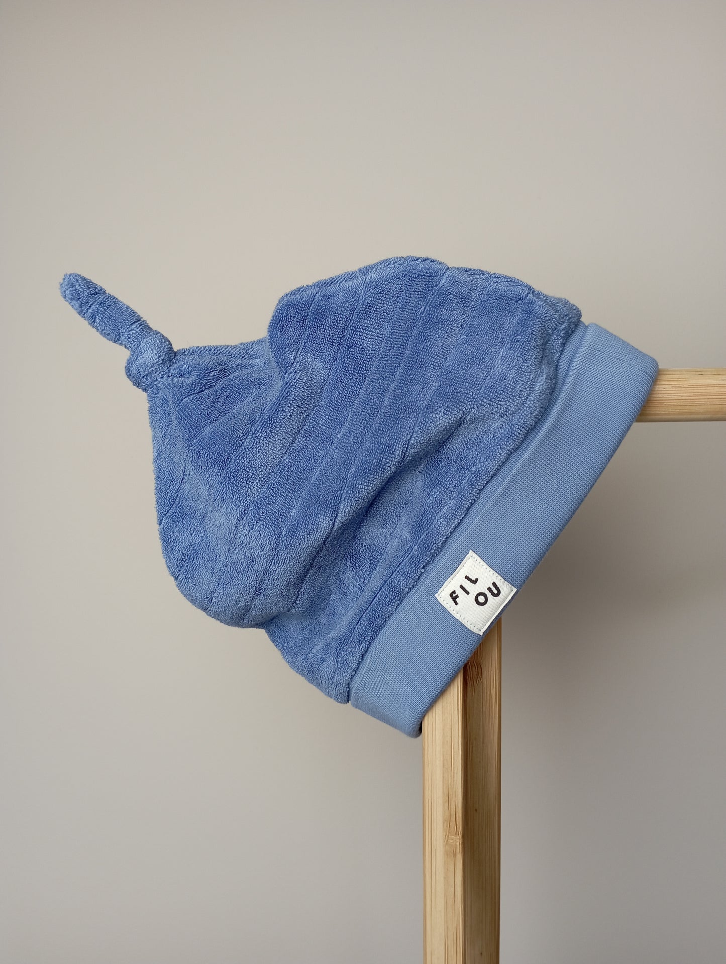 Muts met knoopje 3-6m Filou & Friends