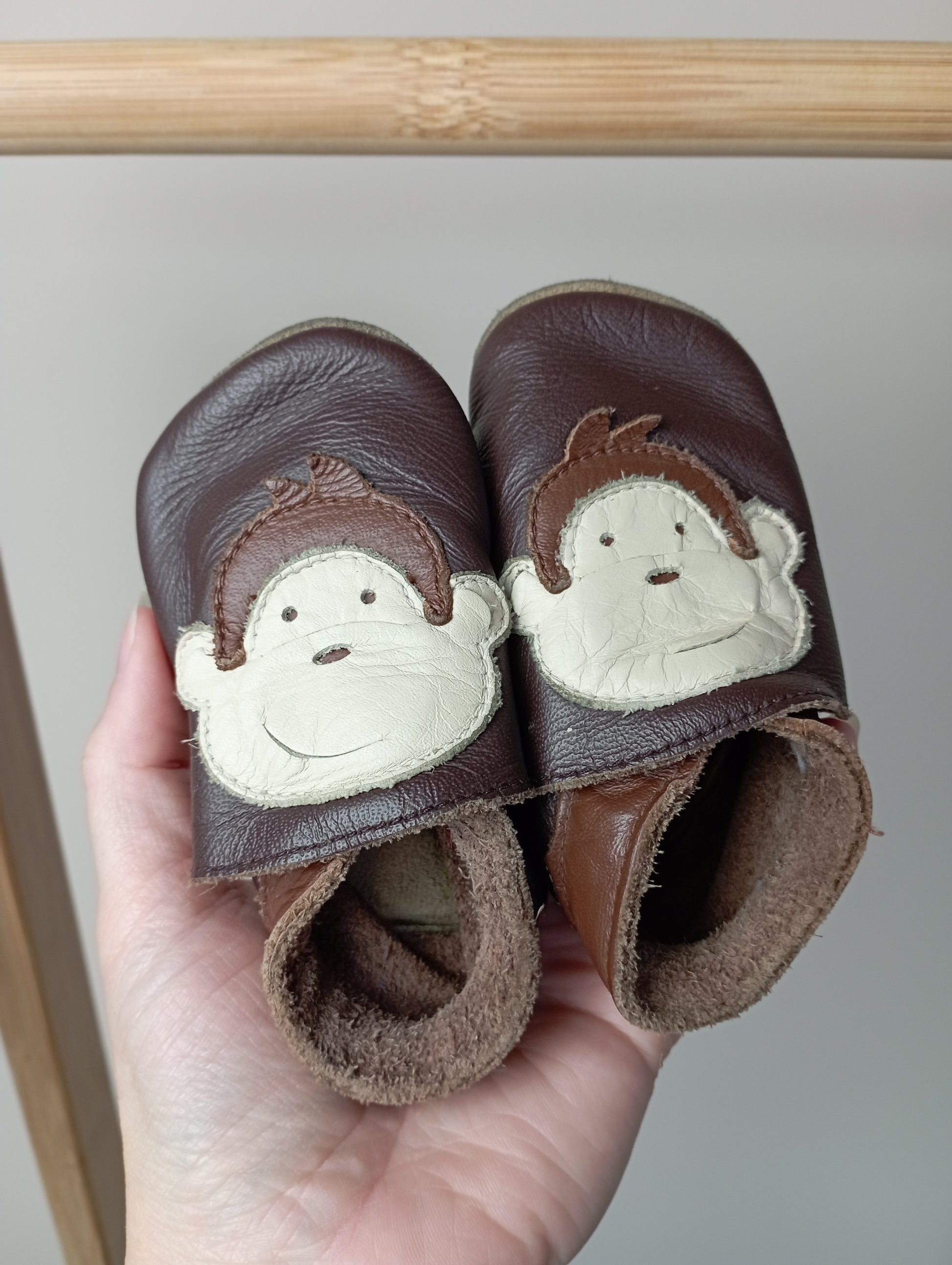 Soft sole babyslofjes met aapje 3-9m Bobux
