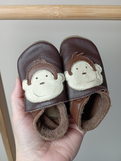 Soft sole babyslofjes met aapje 3-9m Bobux