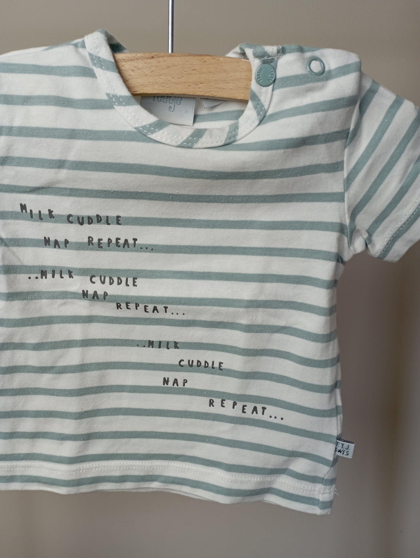 T-shirt "Milk cuddle nap repeat..." 56 Feetje