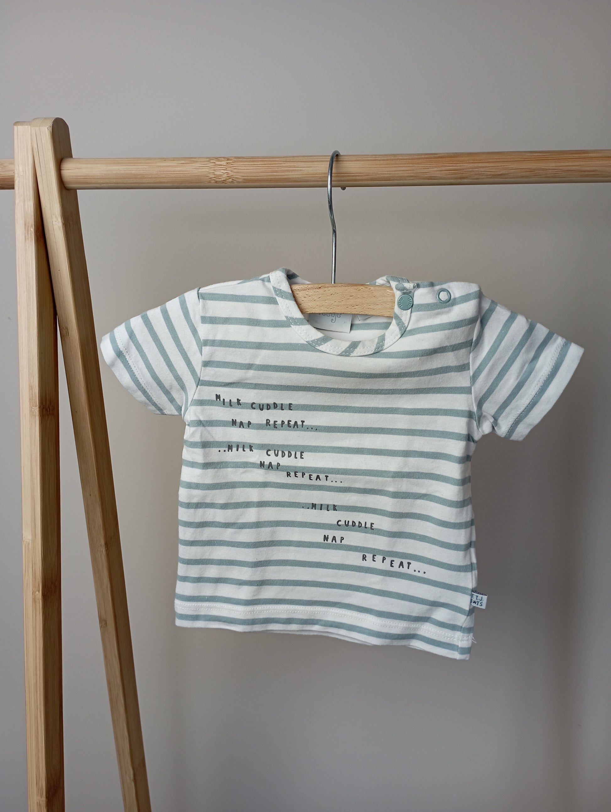 T-shirt "Milk cuddle nap repeat..." 56 Feetje