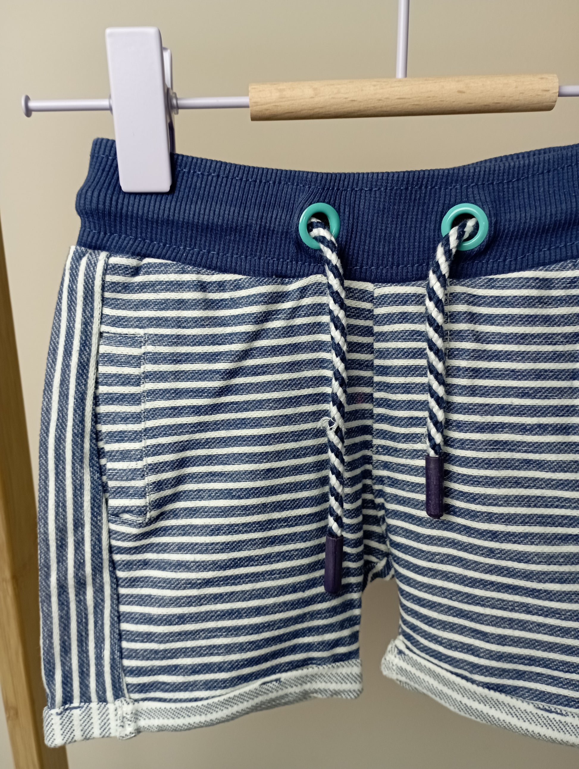 Short met strepen 68 Feetje
