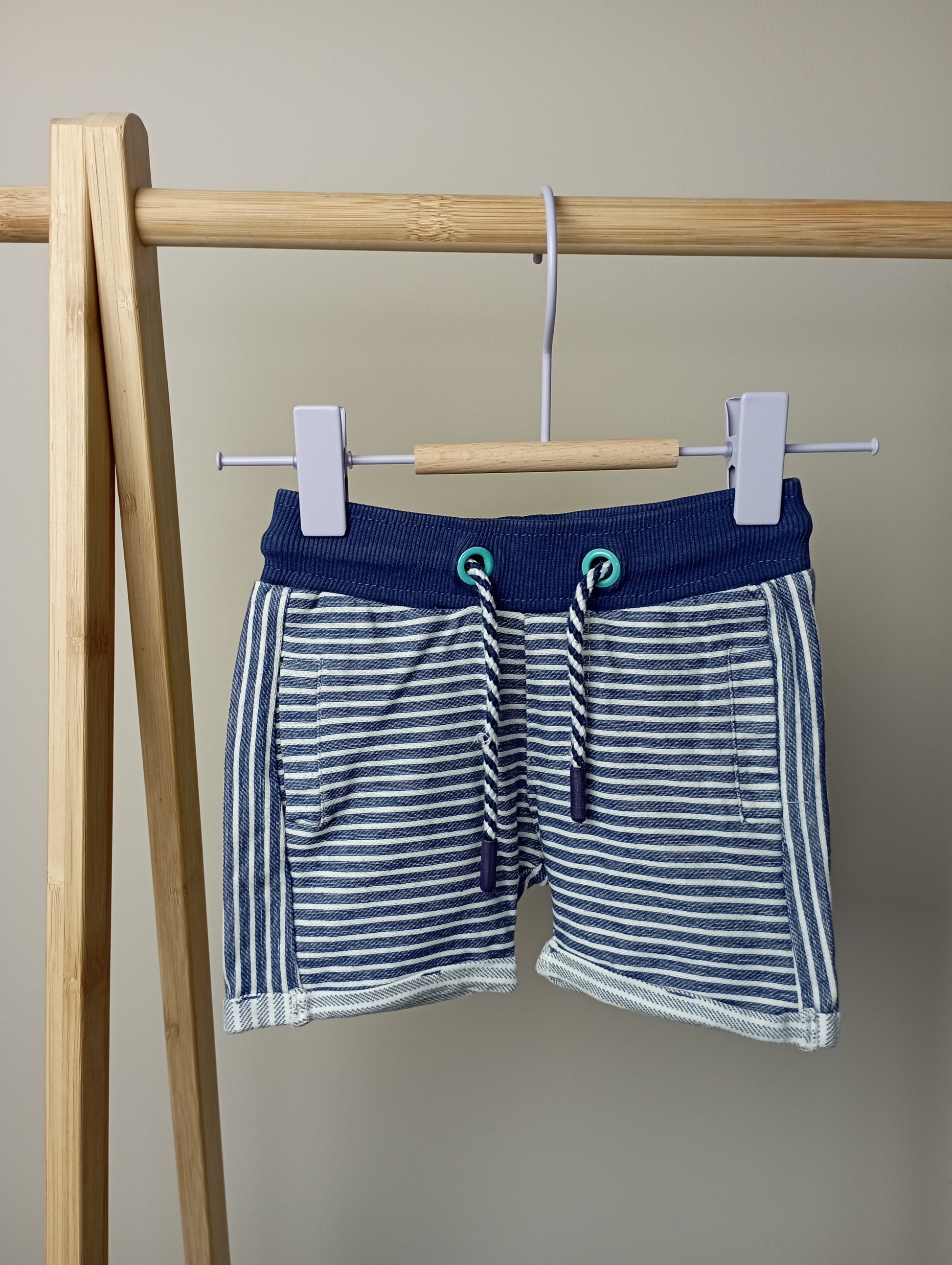 Short met strepen 68 Feetje