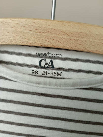 Longsleeve met zakje 98 C&A