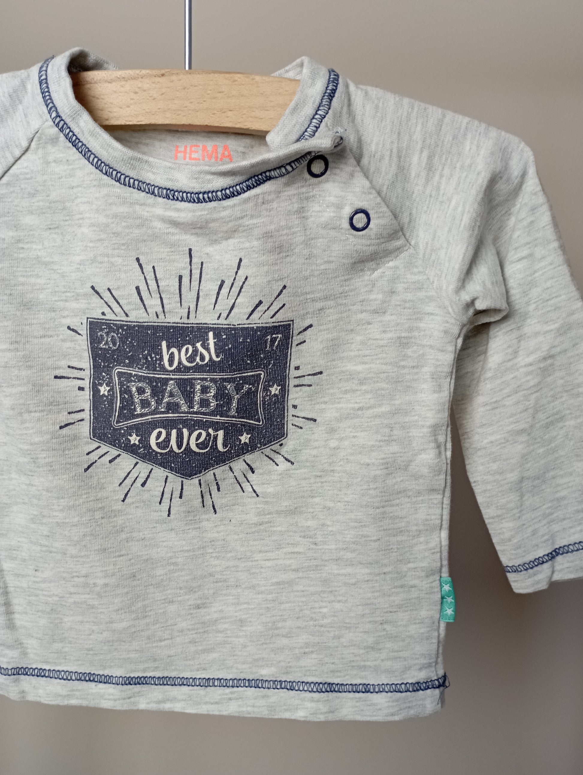 Longsleeve "Best baby ever" 56 Hema