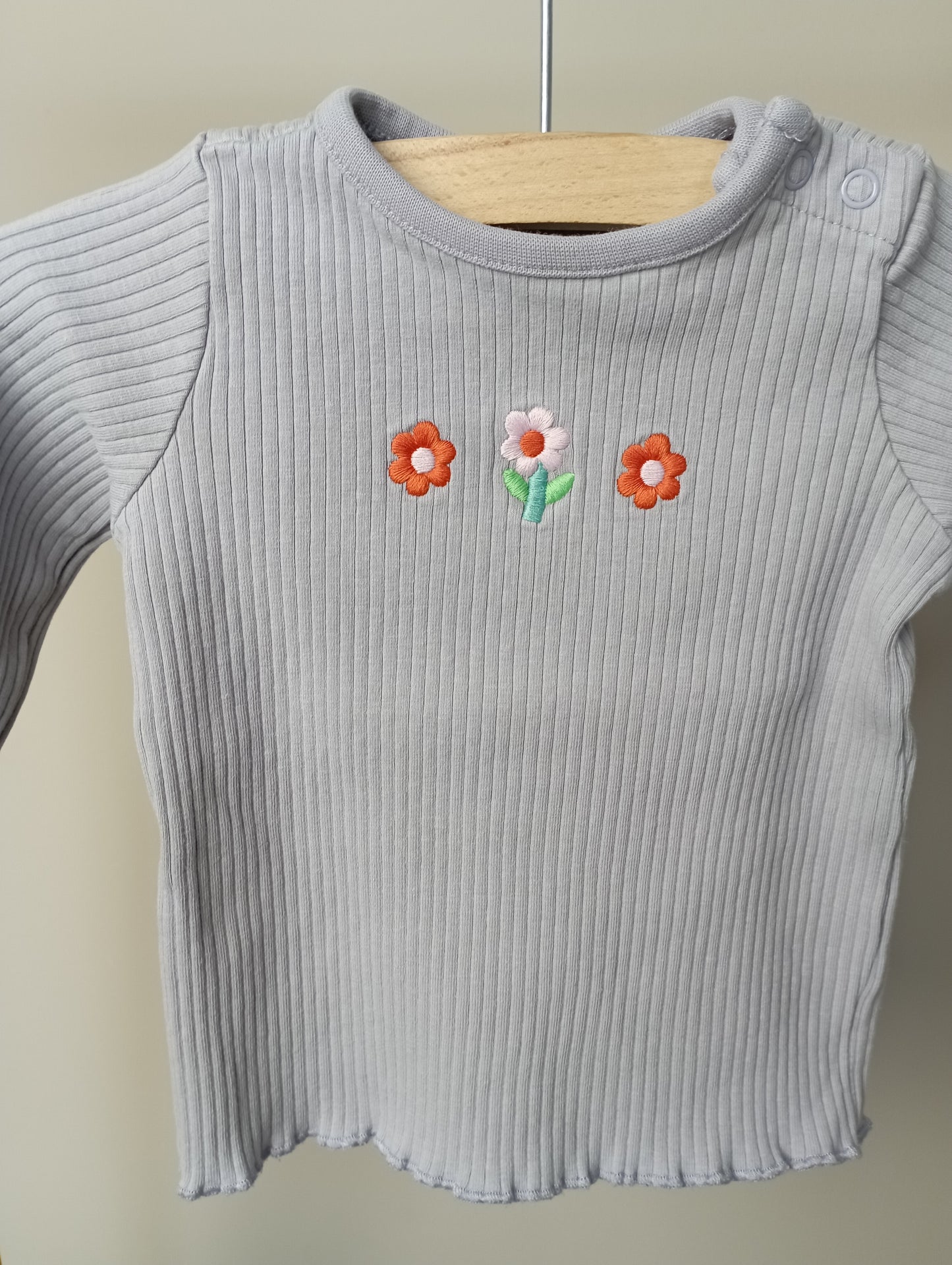 Longsleeve met bloemen 62 Hema