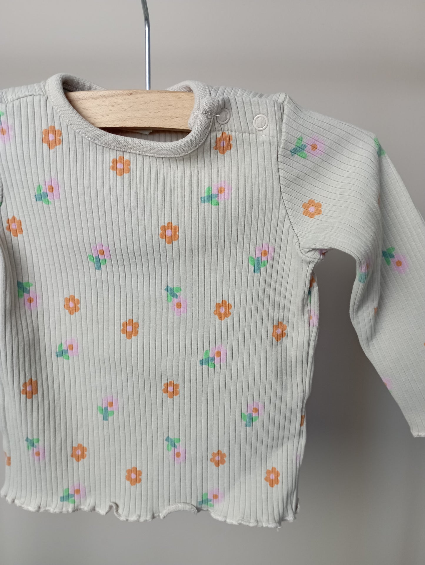 Longsleeve met bloemen 62 Hema