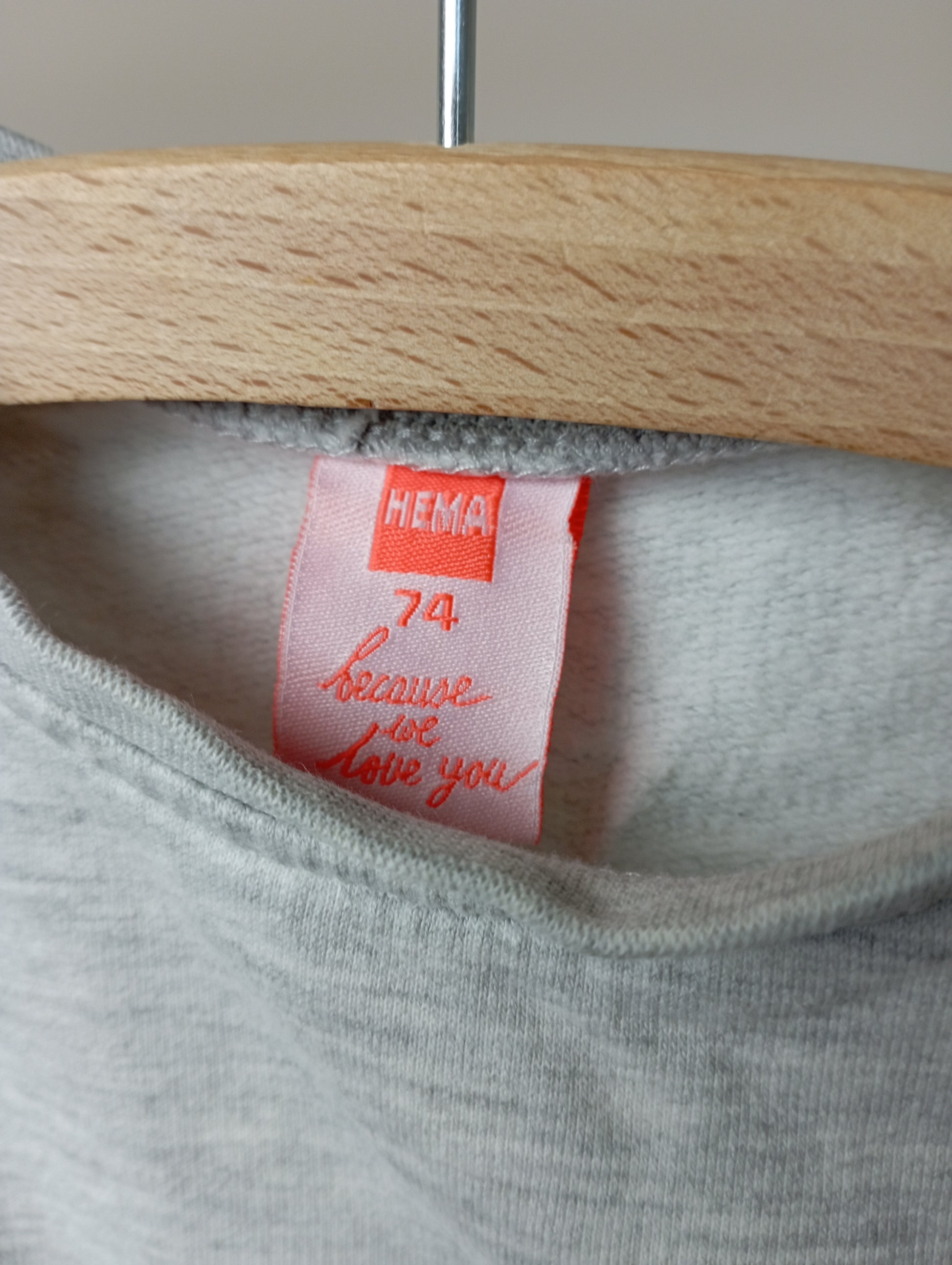 Longsleeve met zakje 74 Hema