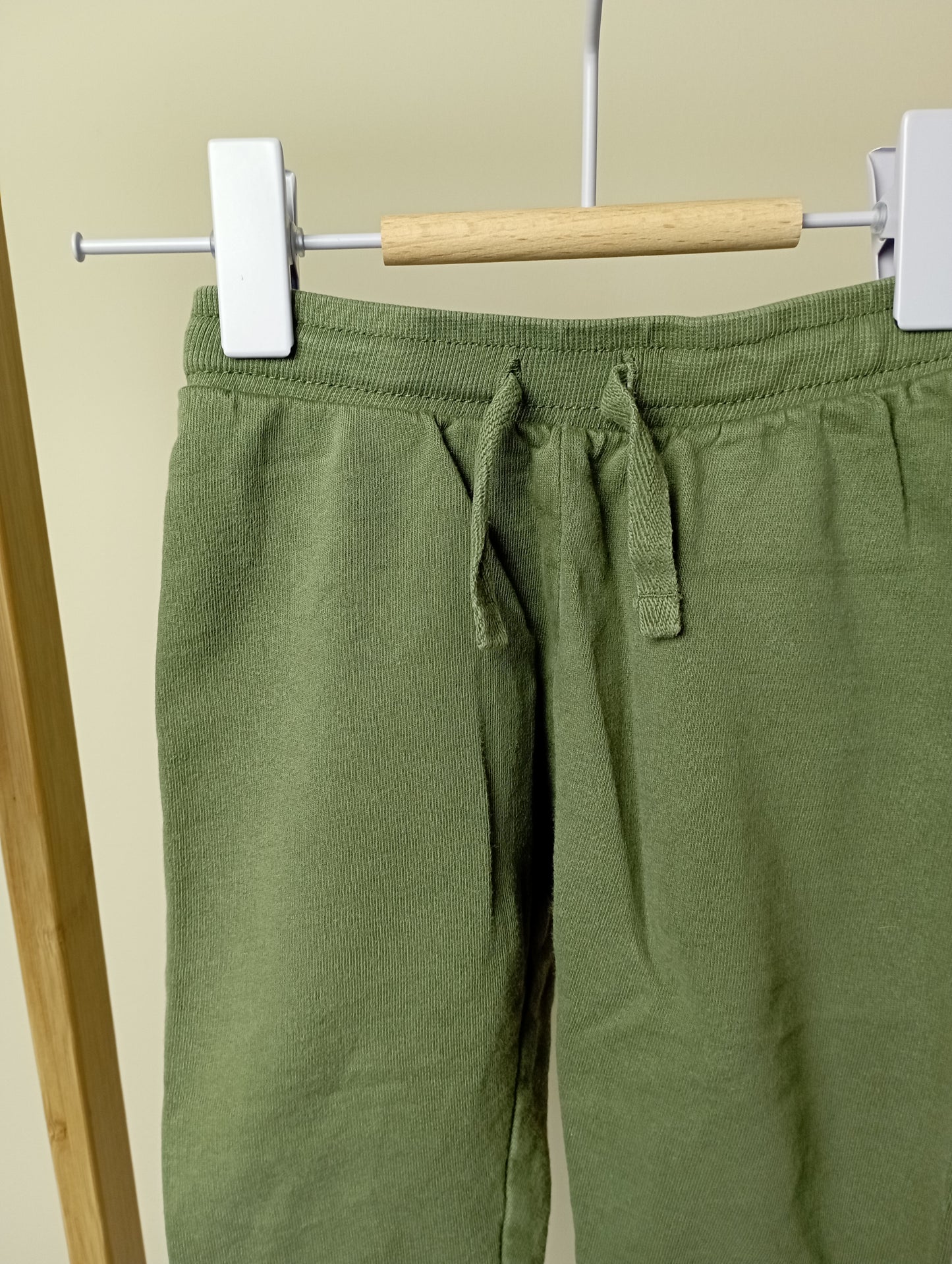 Comfy broek 74 H&M