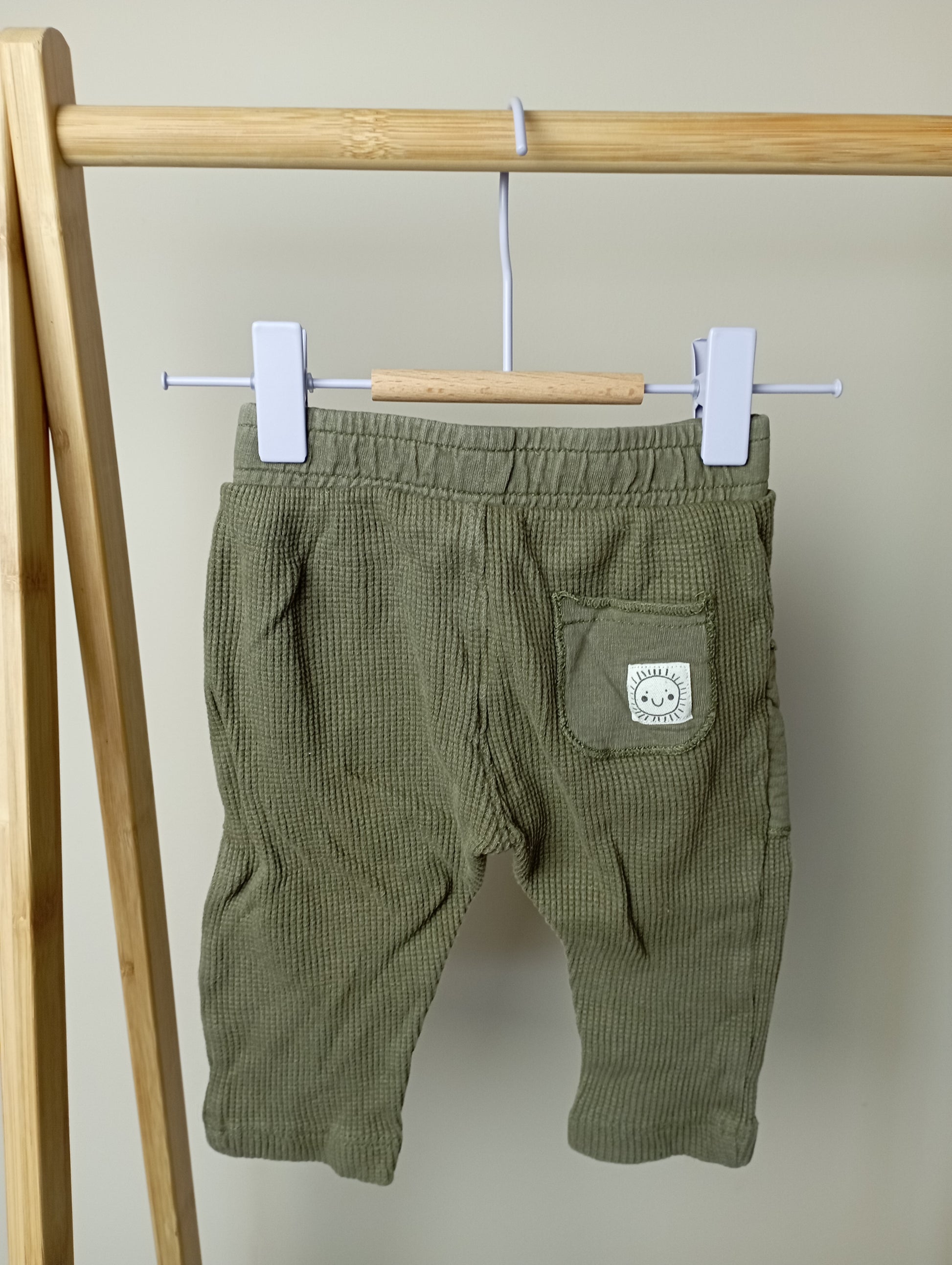 Comfy broek 74 Hema