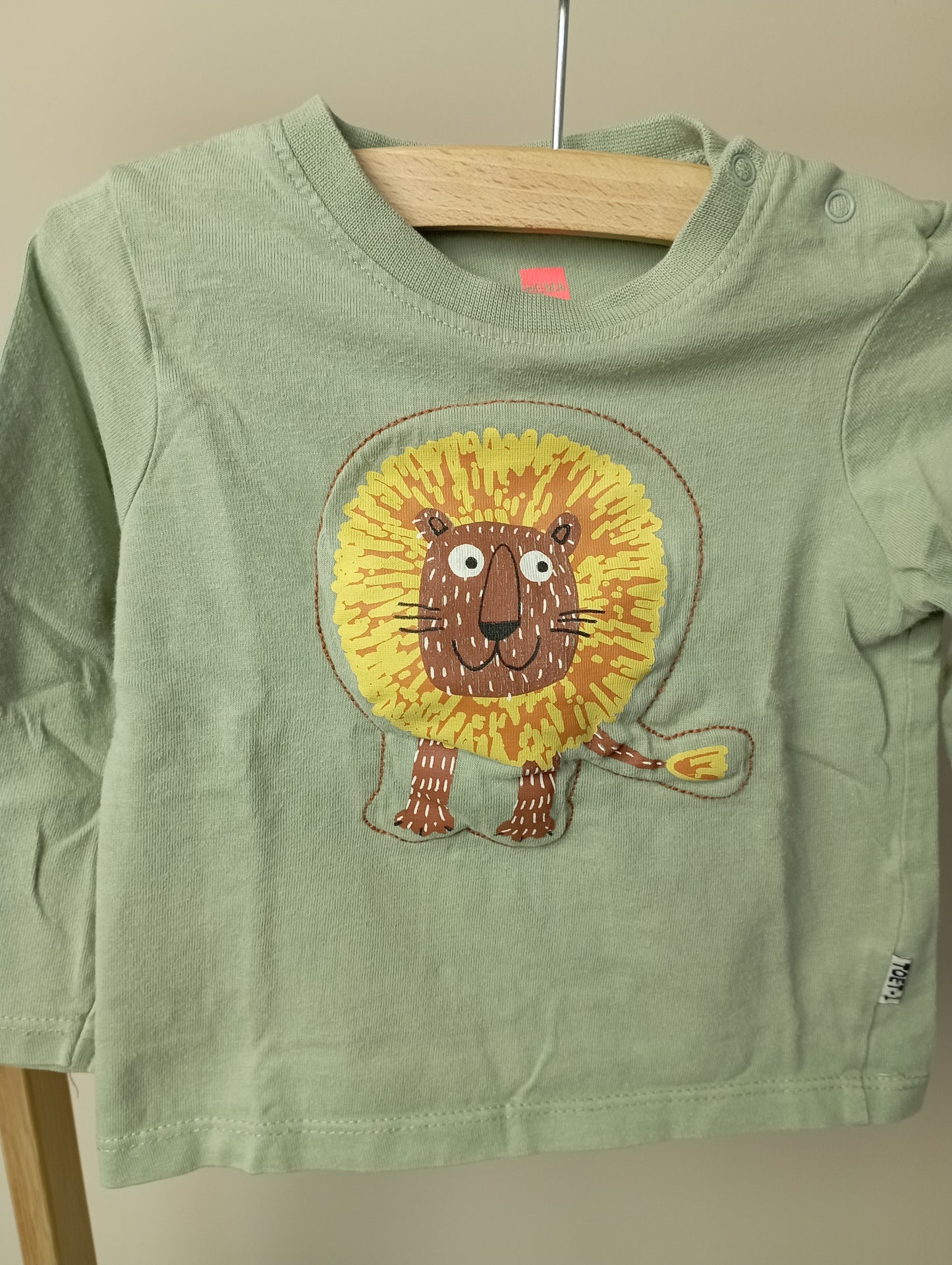 Longsleeve met leeuw 74 Hema