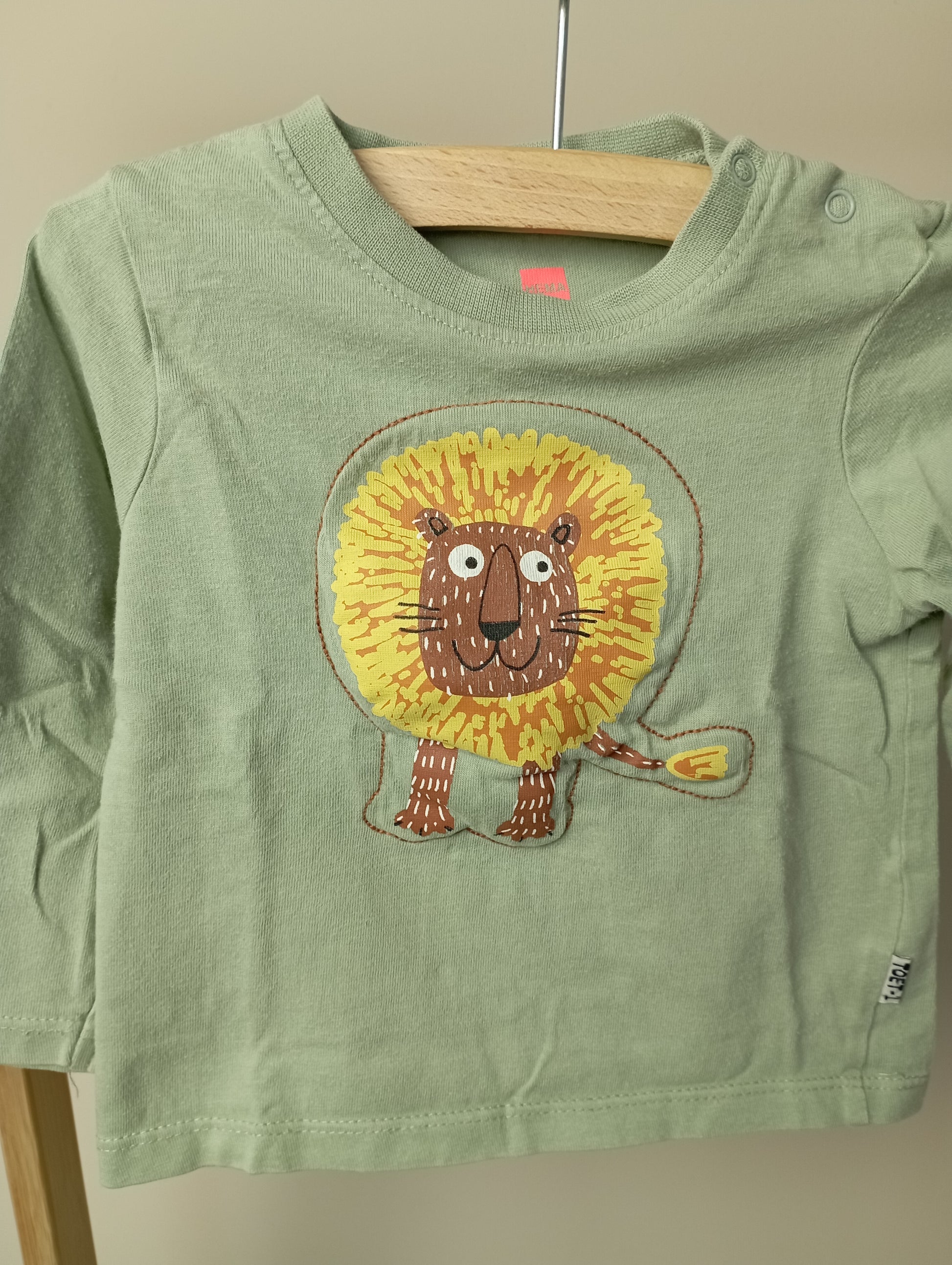 Longsleeve met leeuw 74 Hema