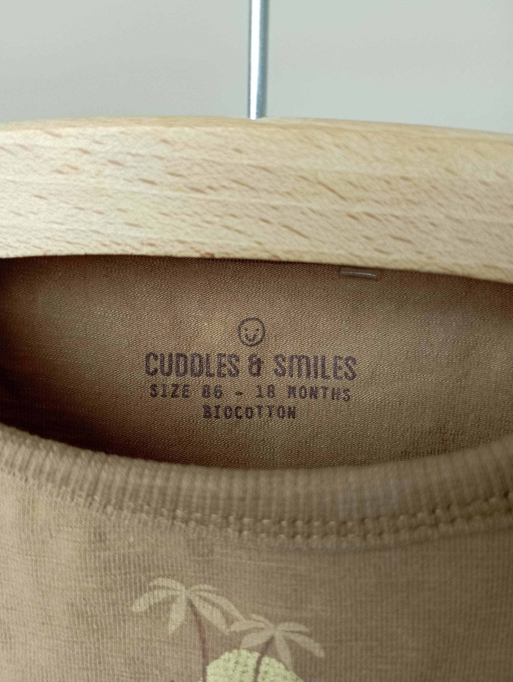 T-shirt 86 Cuddles and smiles