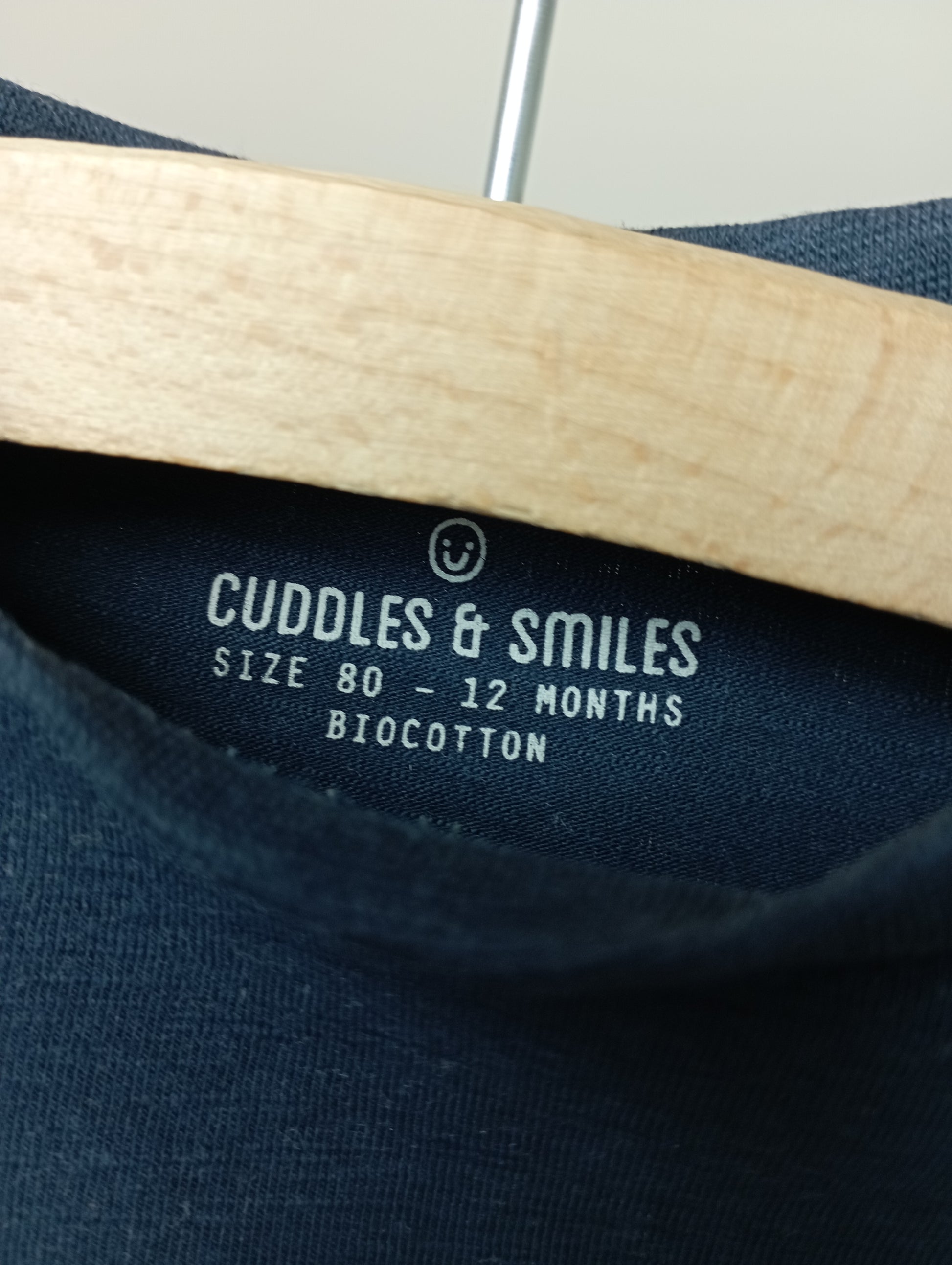 T-shirt met knoopje 80 Cuddles and smiles