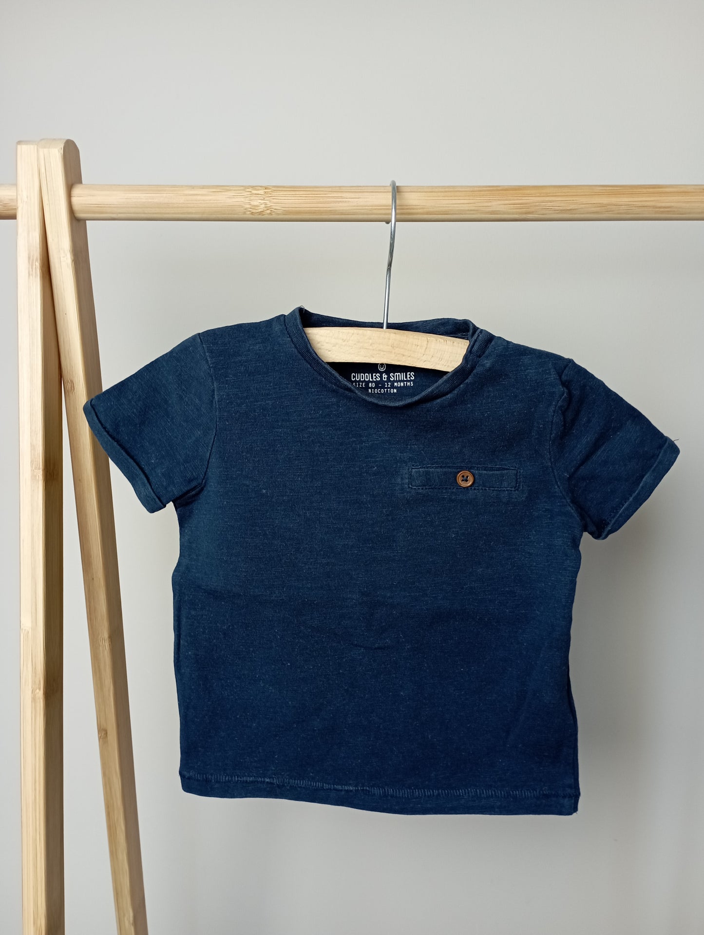 T-shirt met knoopje 80 Cuddles and smiles