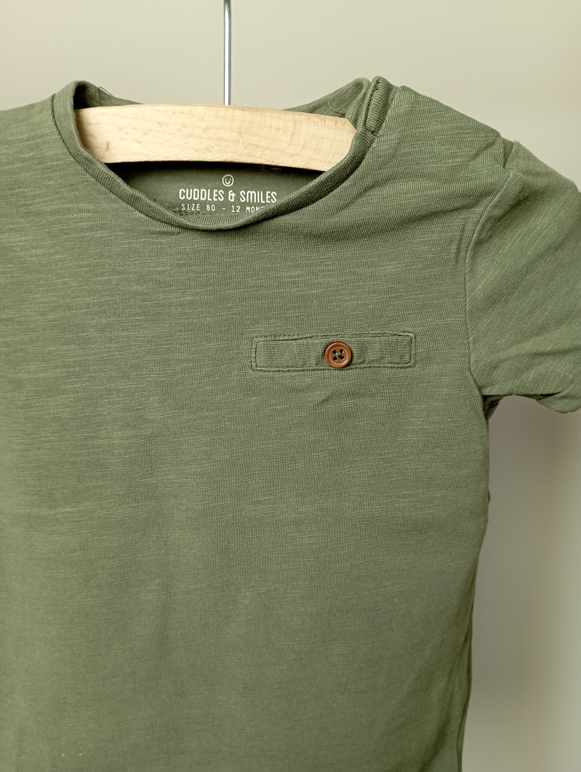 T-shirt met knoopje 80 Cuddles and smiles