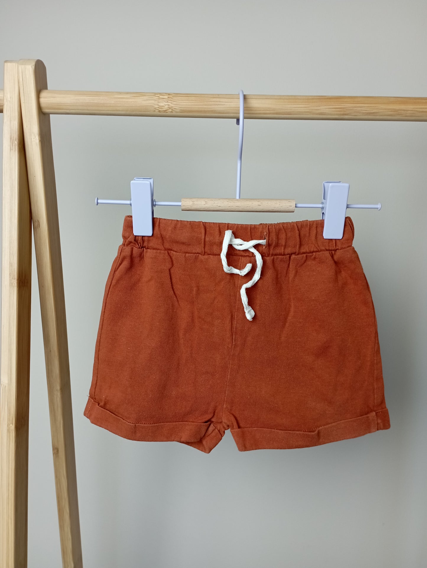 Short 74 Hema
