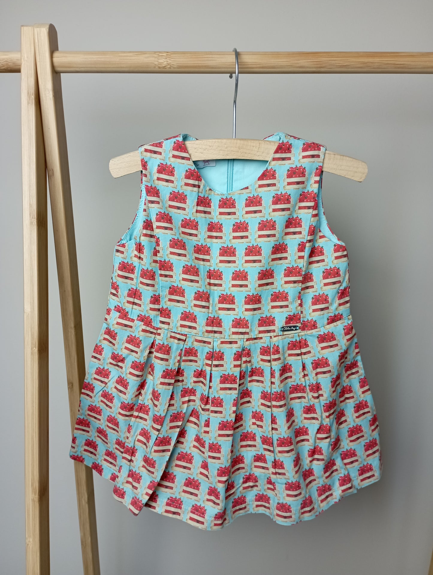 Jurkje met tomaten 74 Blue bay