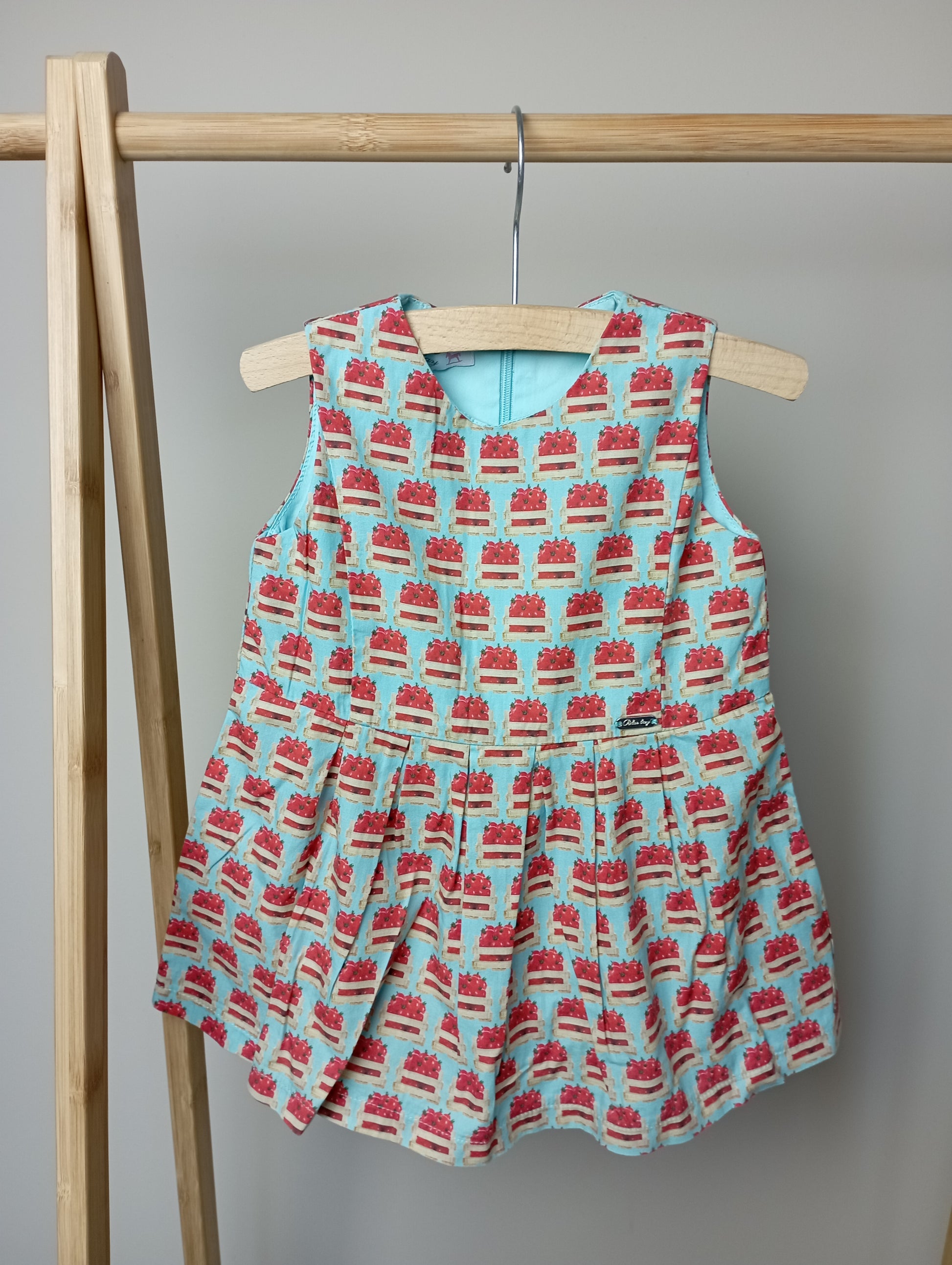 Jurkje met tomaten 74 Blue bay