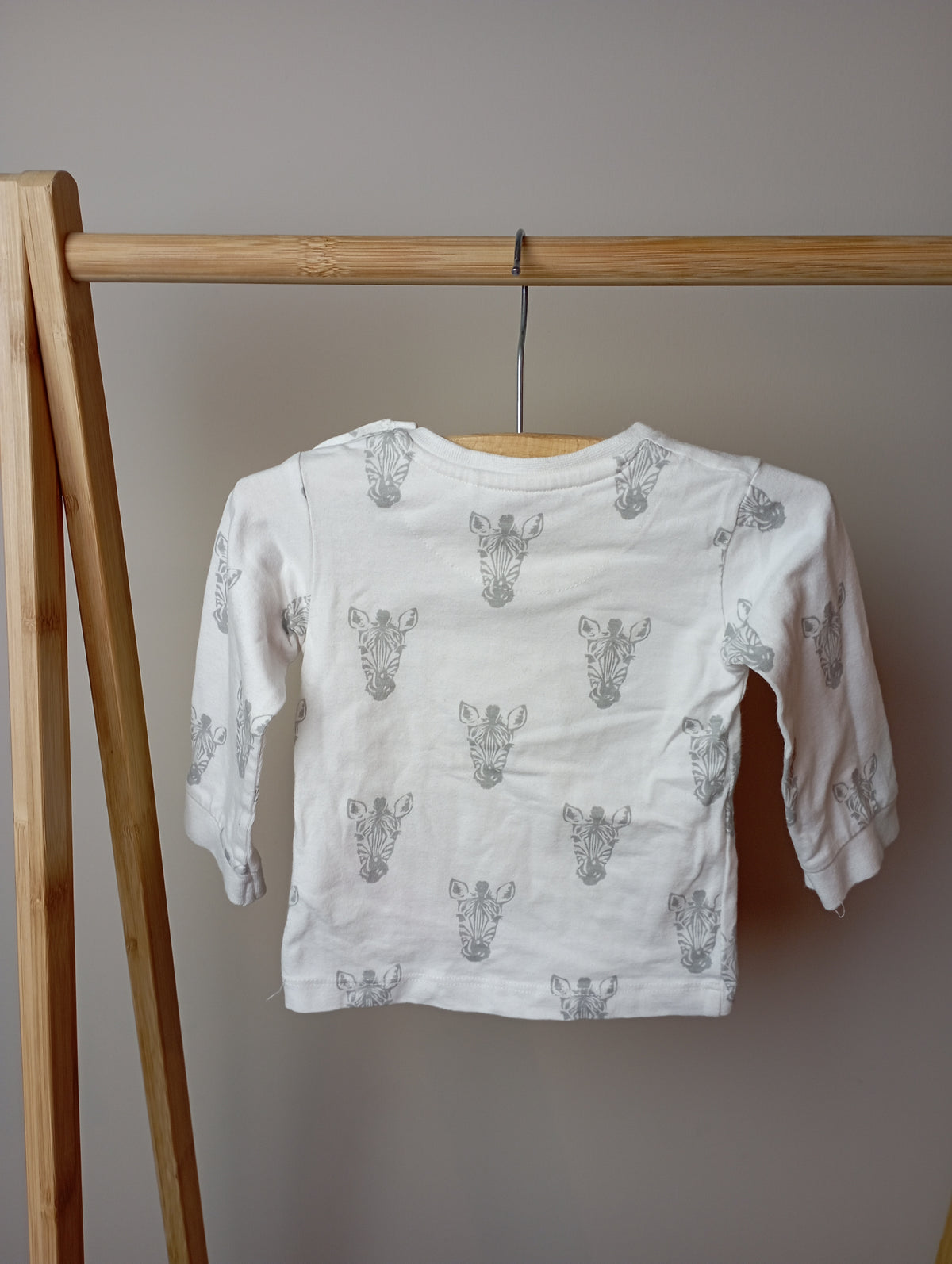 Longsleeve met zebra's 62/68 Dirkje