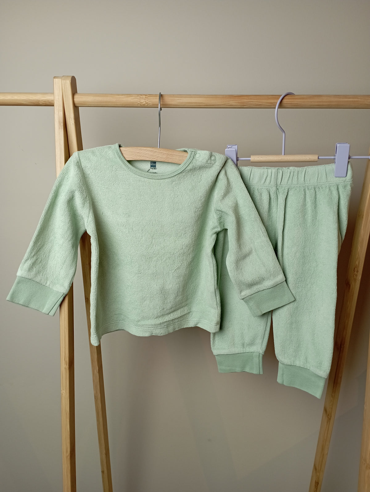 Pyjama 74/80 Hema
