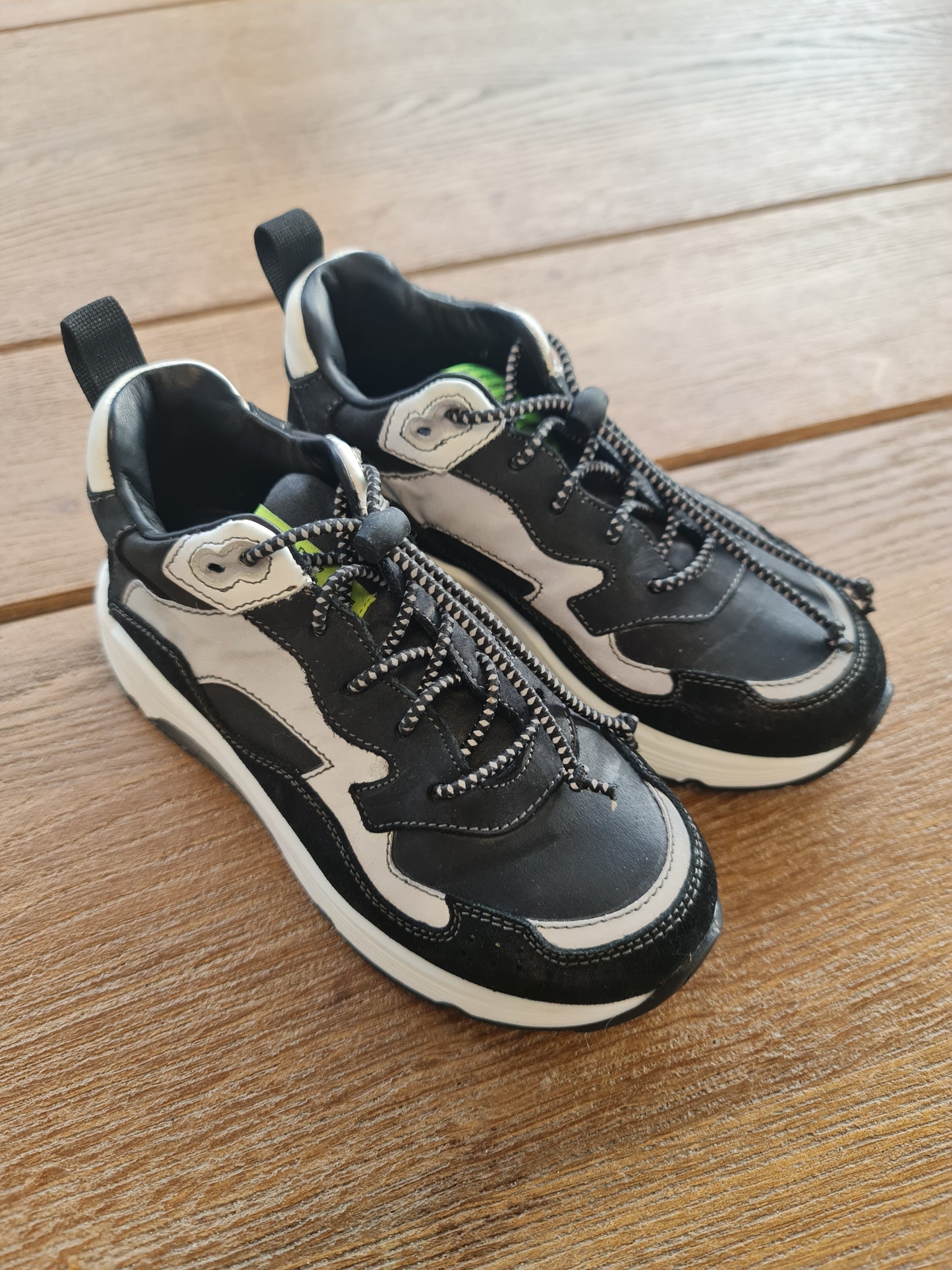 Sneakers 28