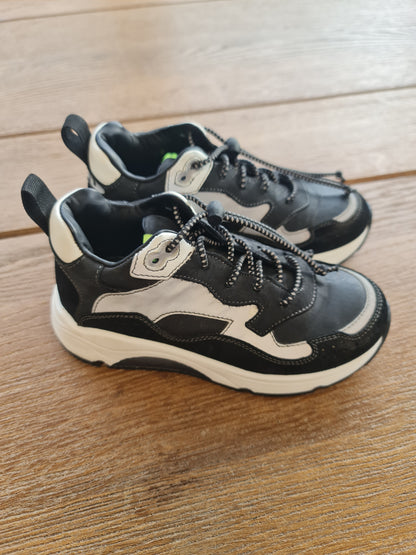 Sneakers 28