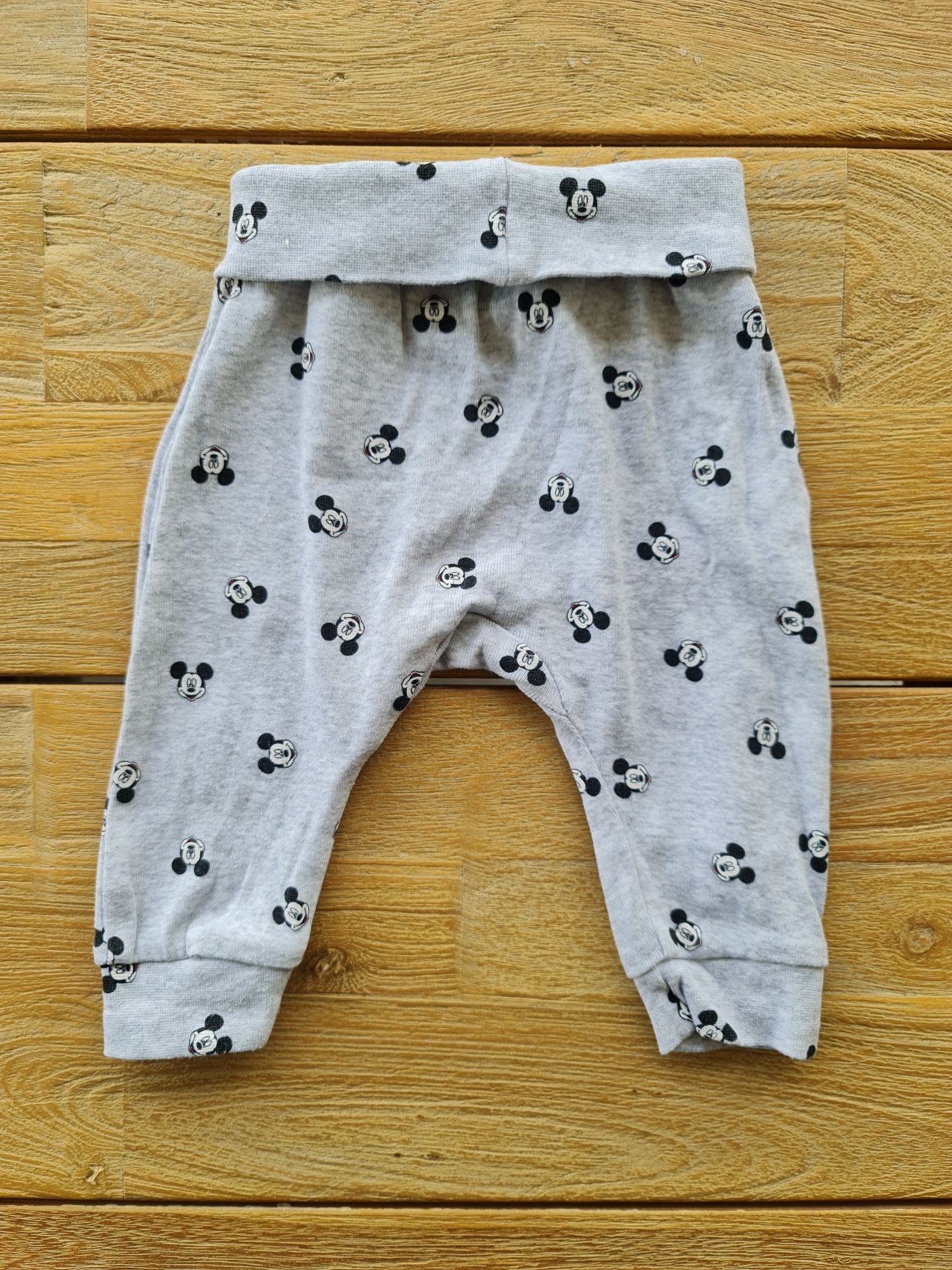Broekje met Mickey Mouse 68 H&M