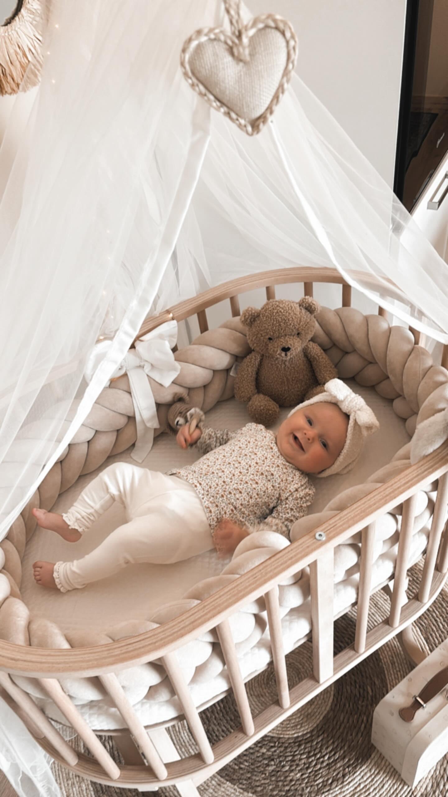 Babywieg met schommelfunctie